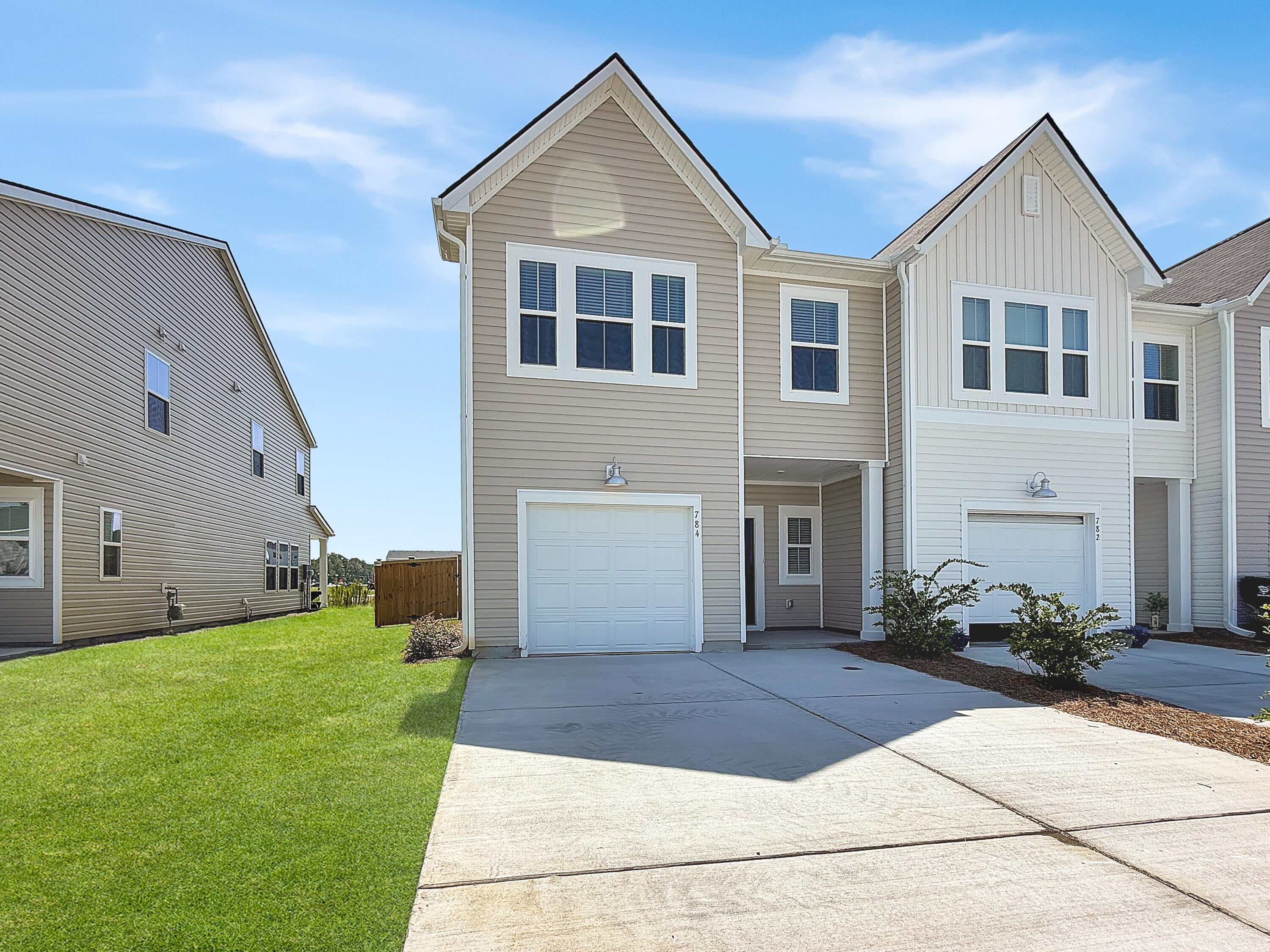 784 Ridgley Drive — photo