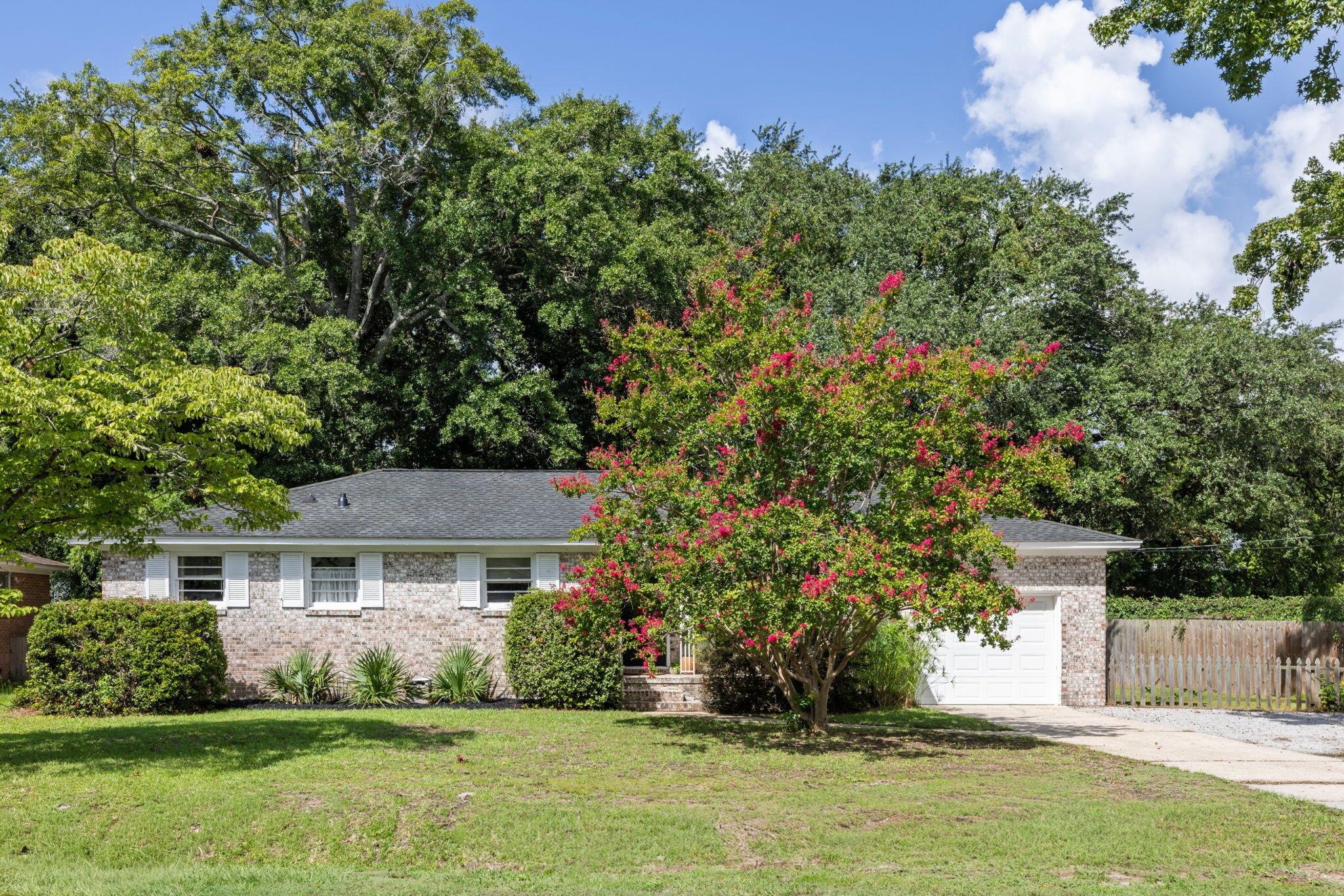 1357 Ashley Hall Road — photo