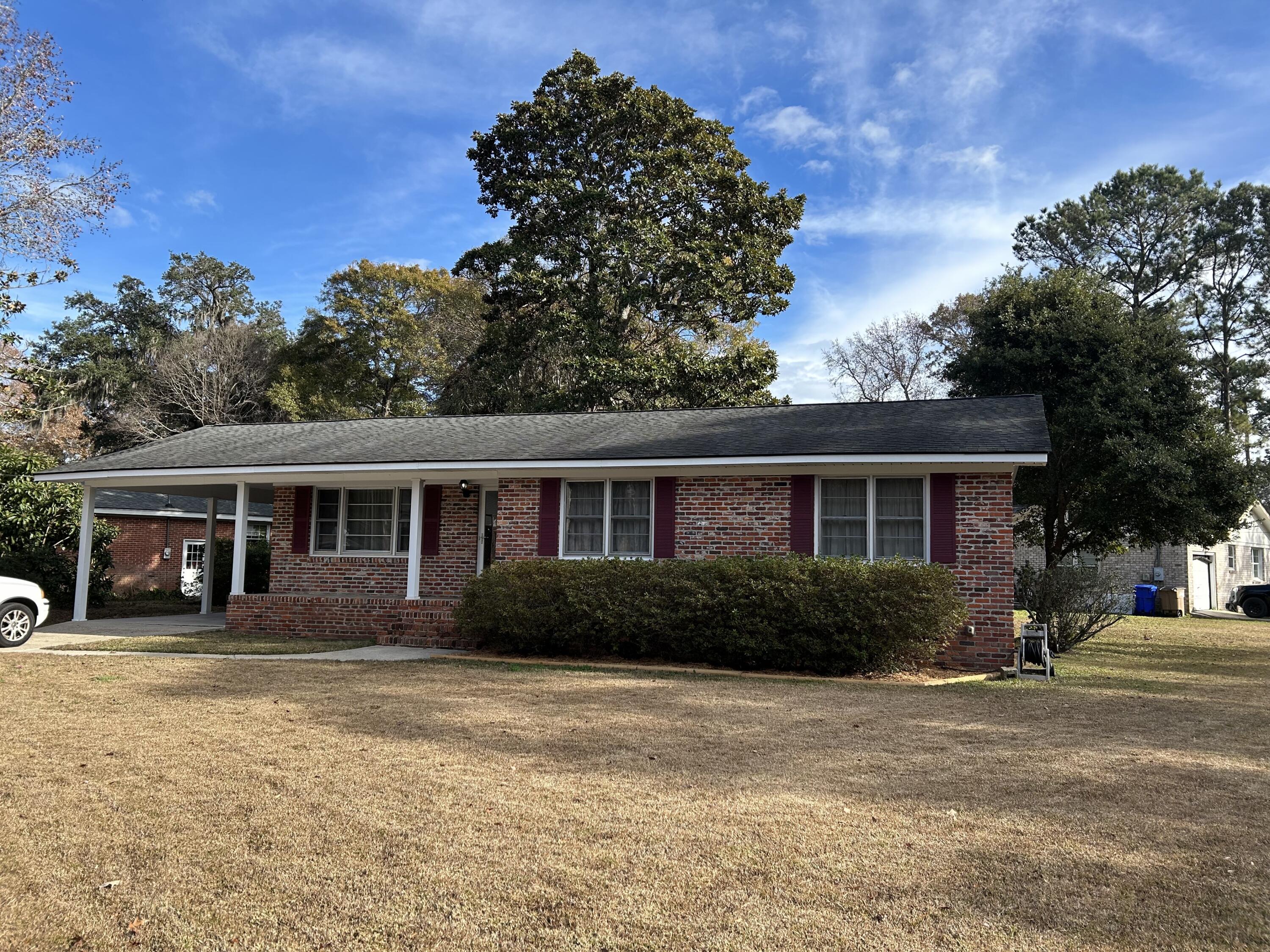 1774 N Mayflower Drive — photo
