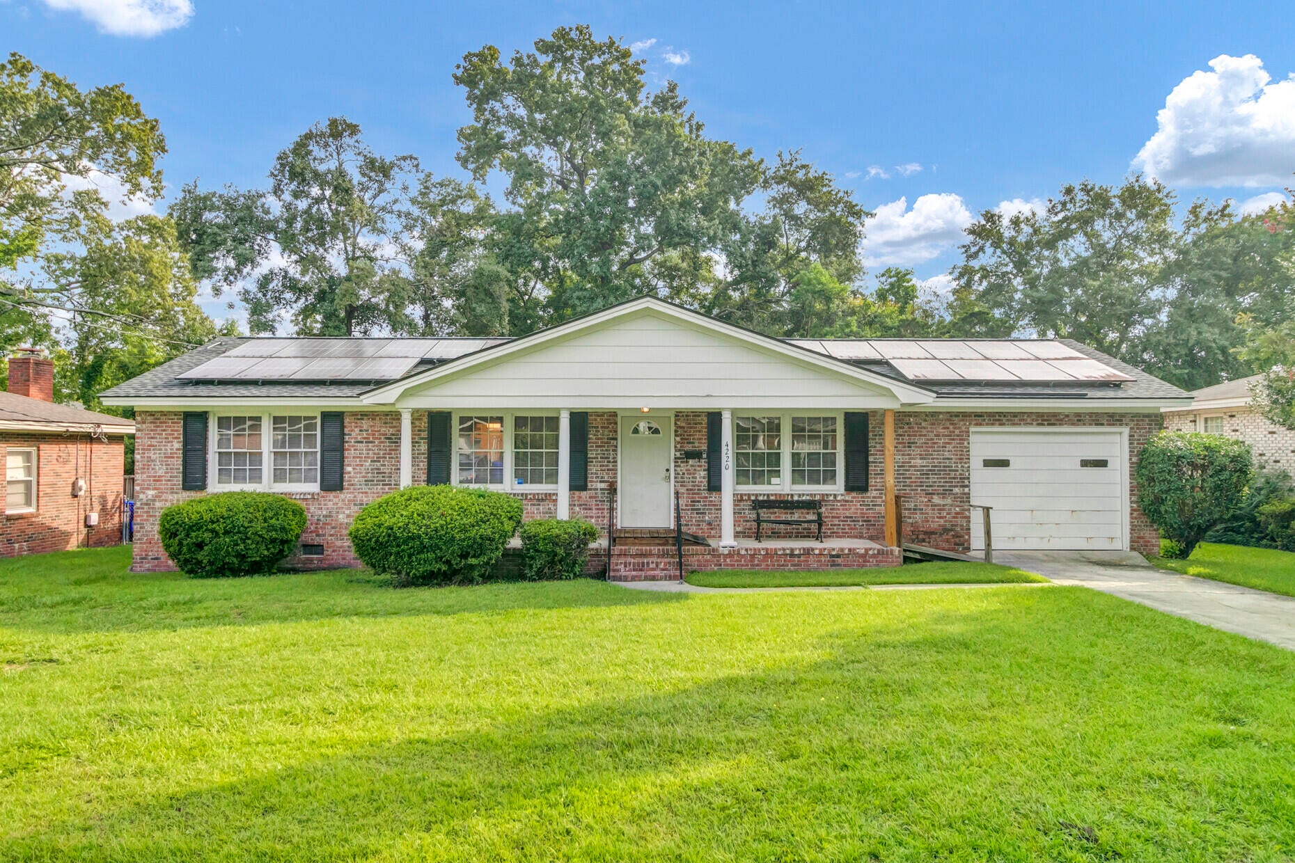4220 Oakridge Drive — photo