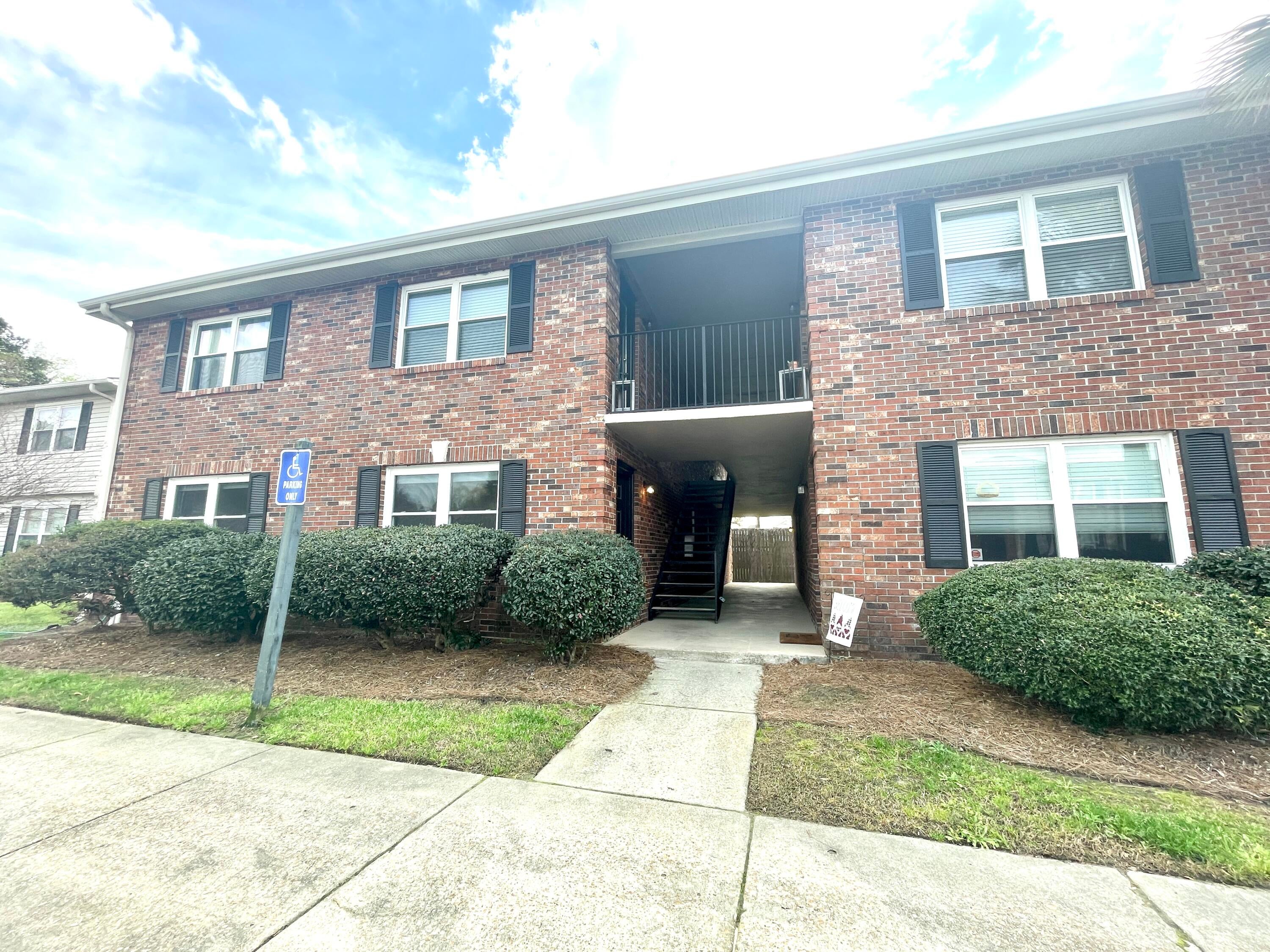 415 Parkdale Drive Apt 2a — photo