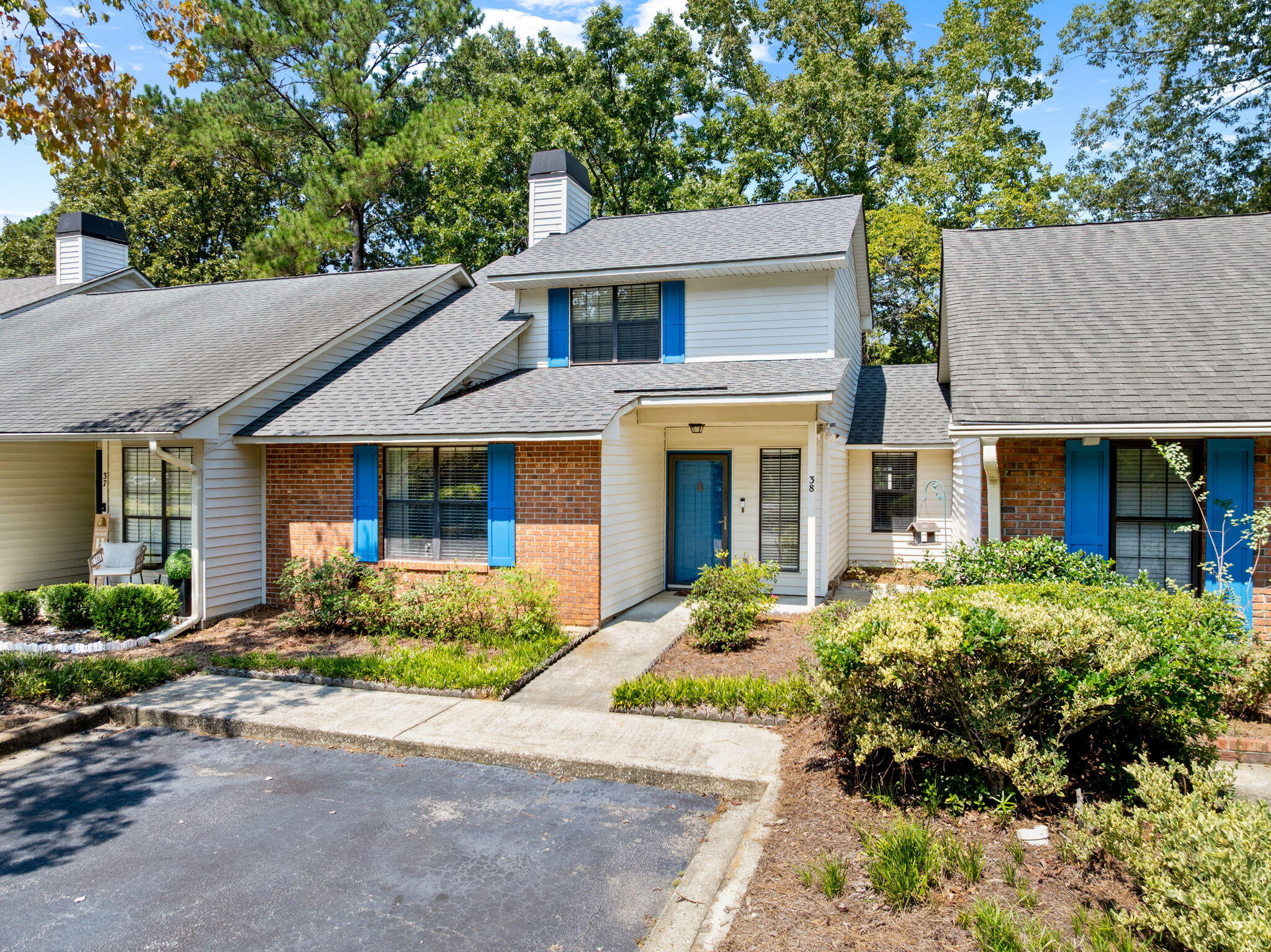 38 Indigo Lane — photo
