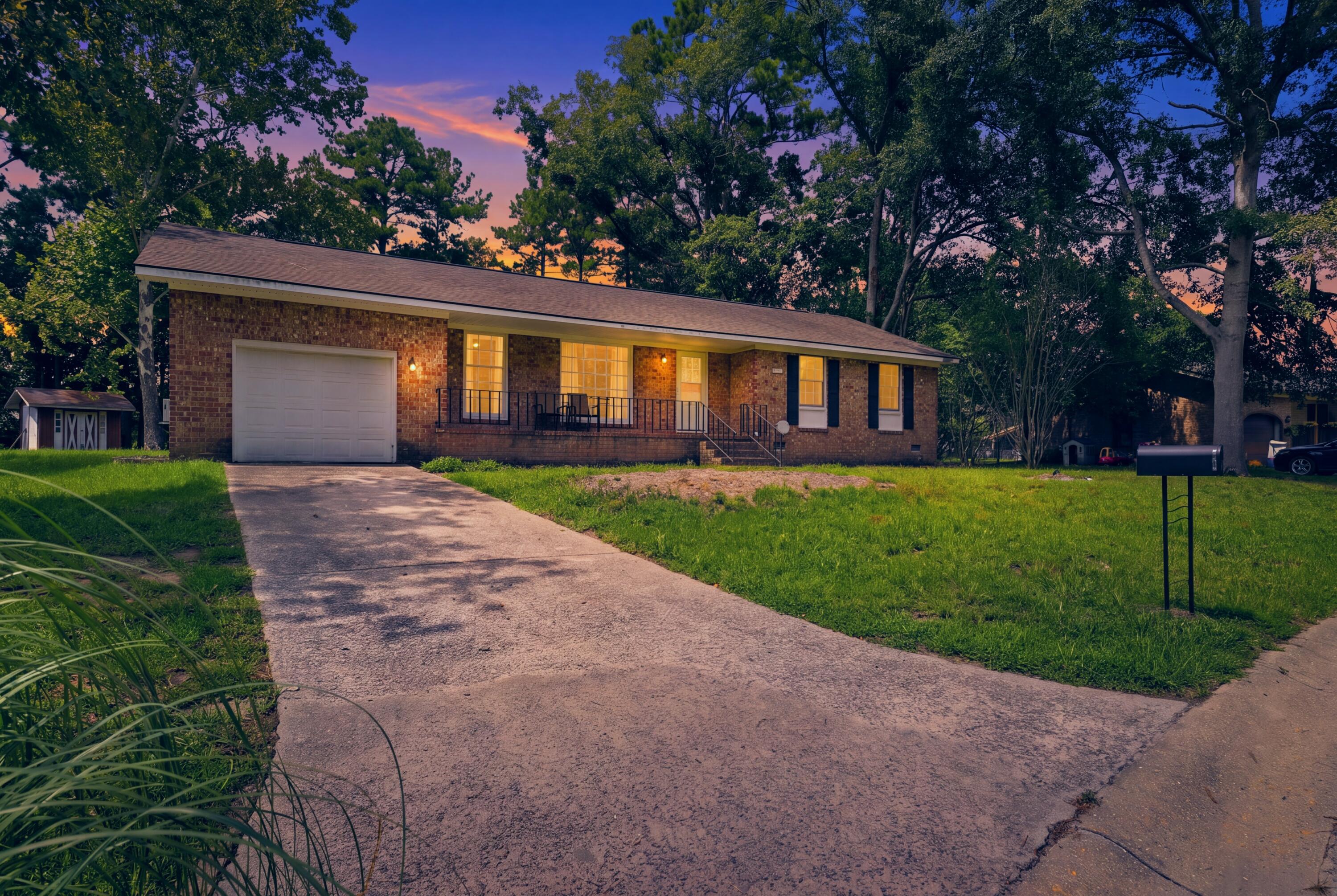106 Kent Circle — photo