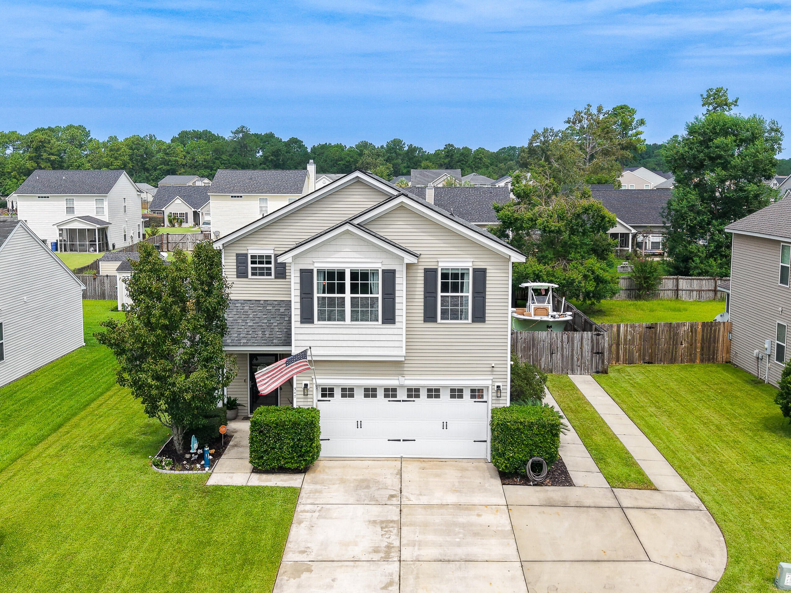 547 Flycatcher Drive — photo