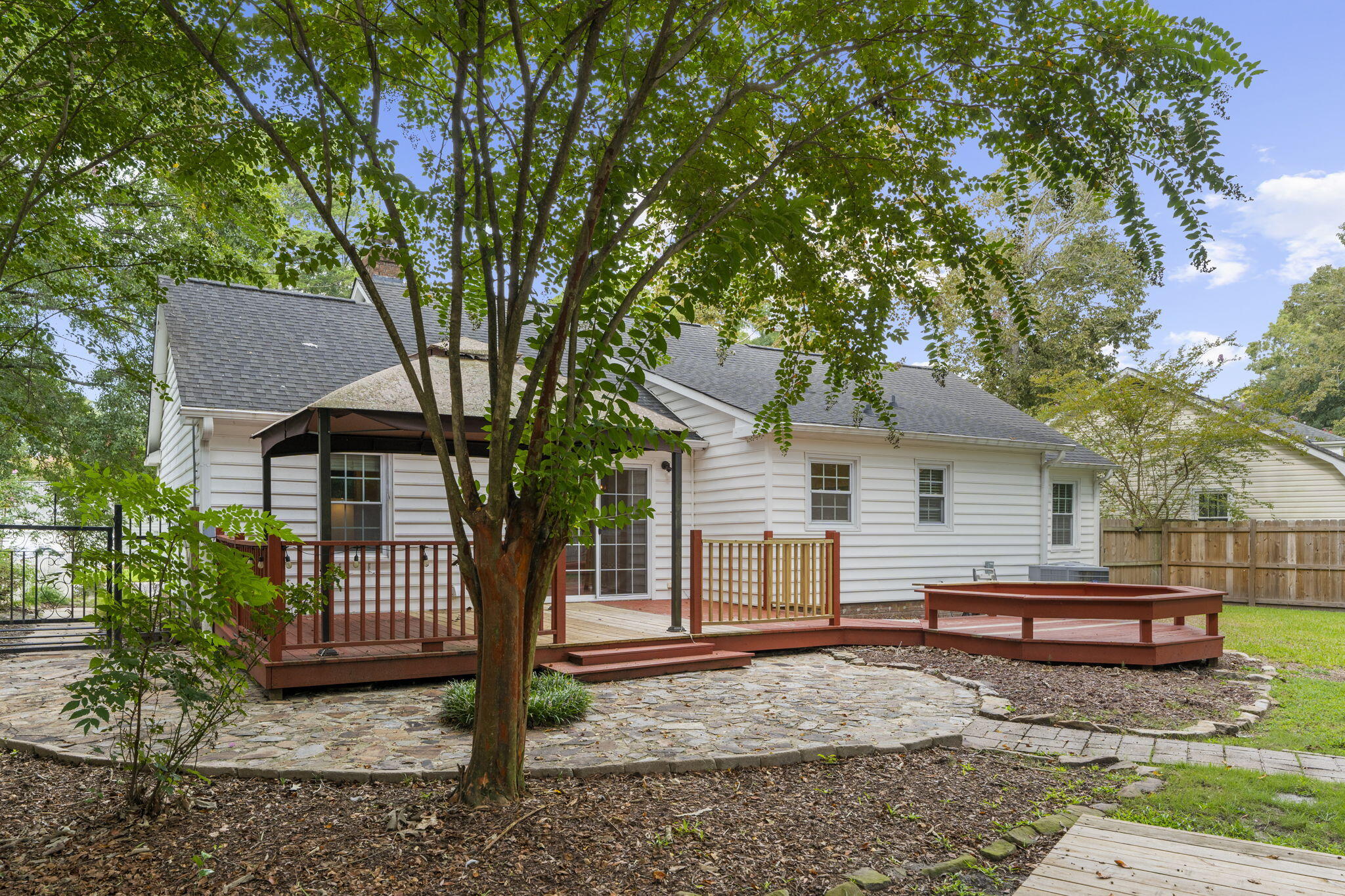108 New Spring Court — photo