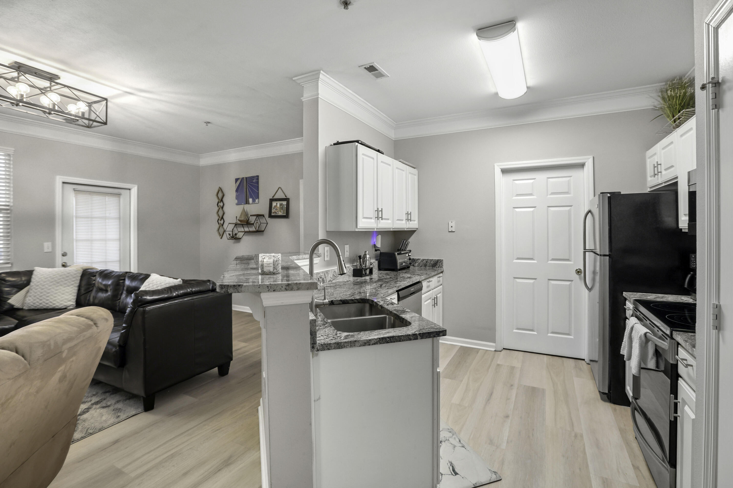 1445 Cambridge Lakes Drive Unit 206 — photo