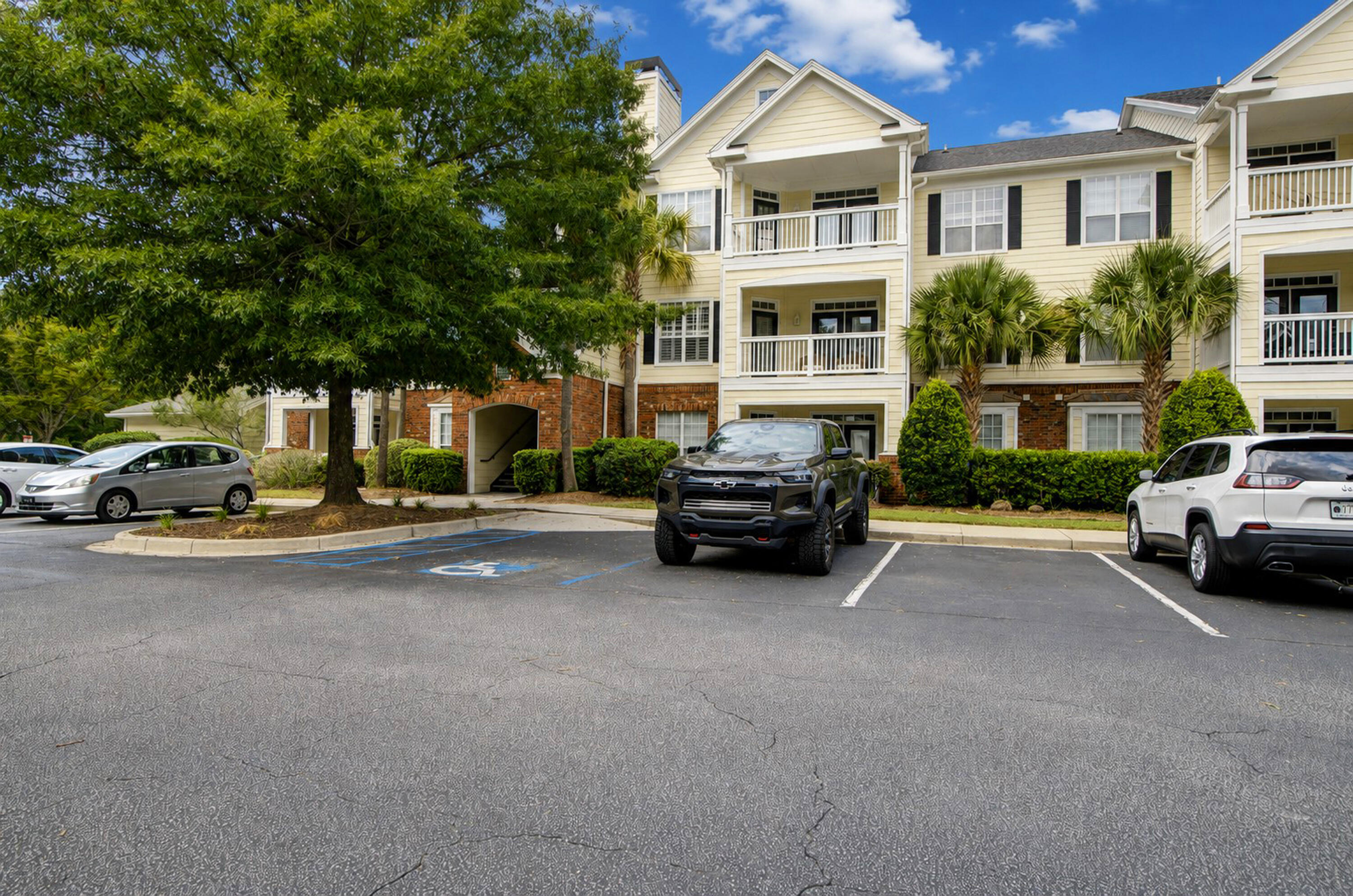 45 Sycamore Avenue Apt 1323 — photo