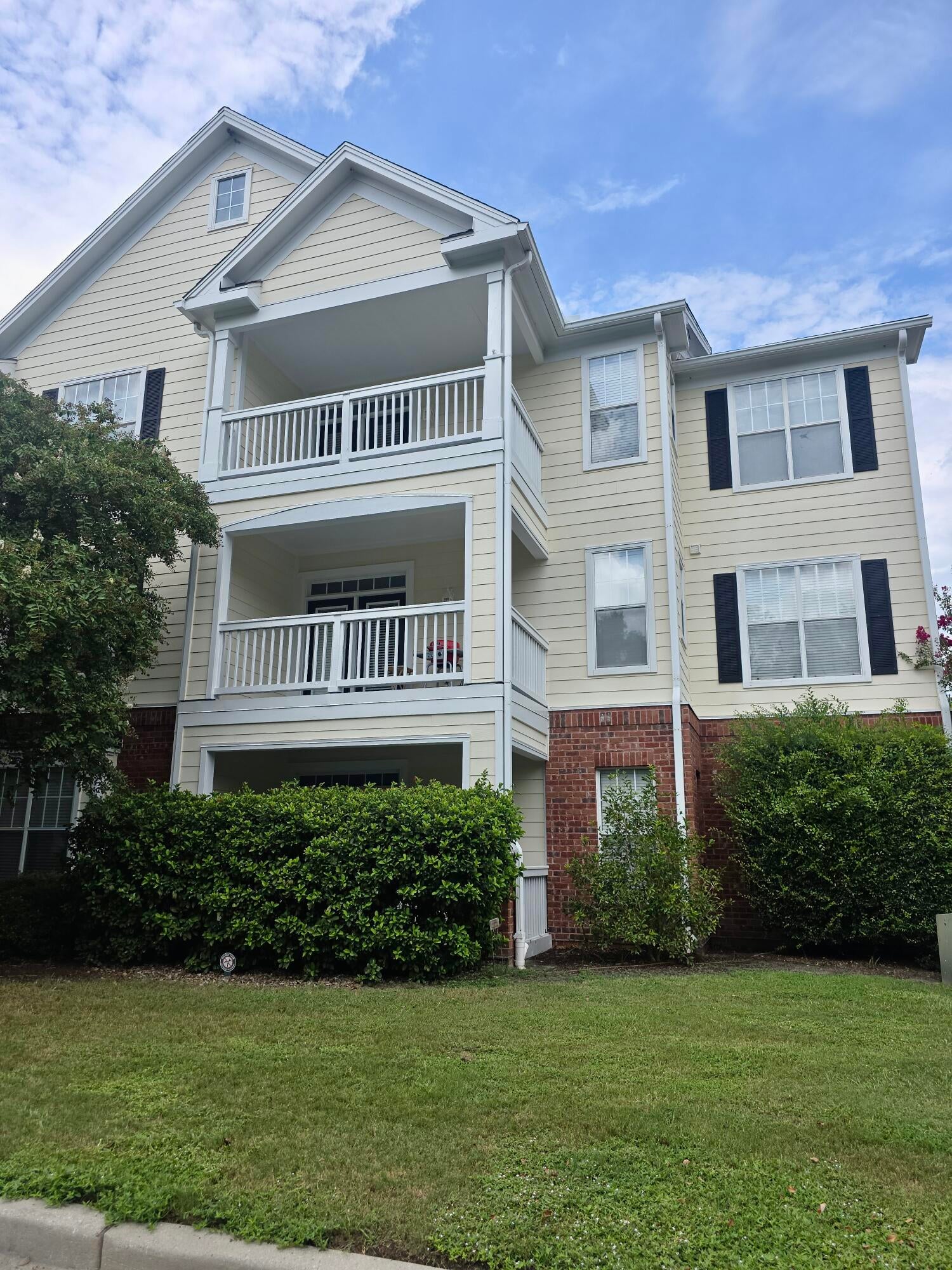 45 Sycamore Avenue Apt 226 — photo