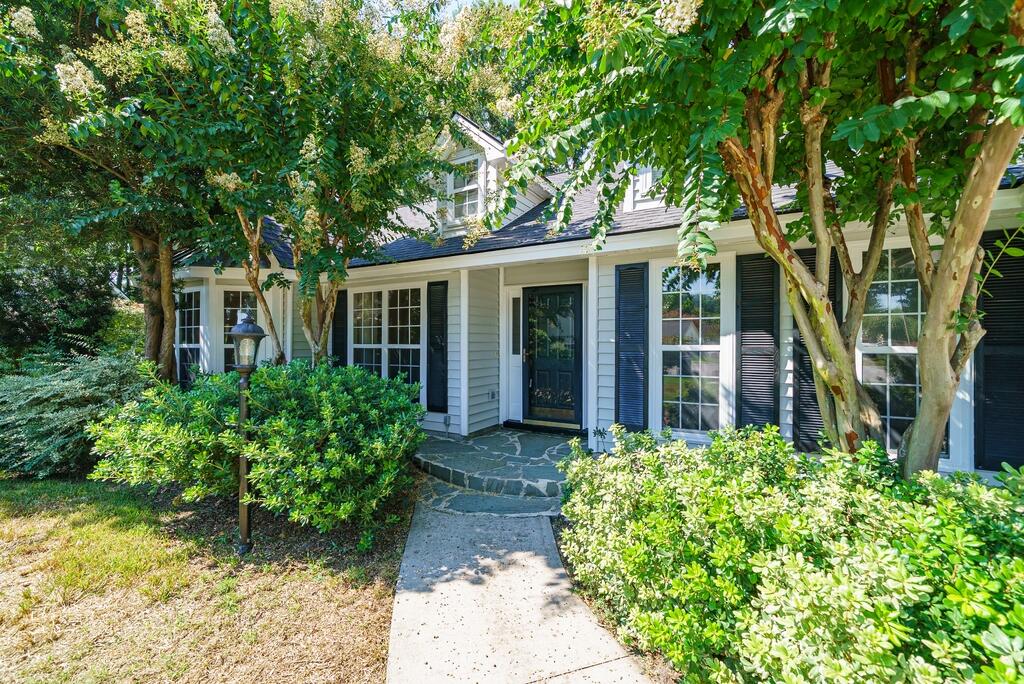 734 Woodland Pointe Place — photo