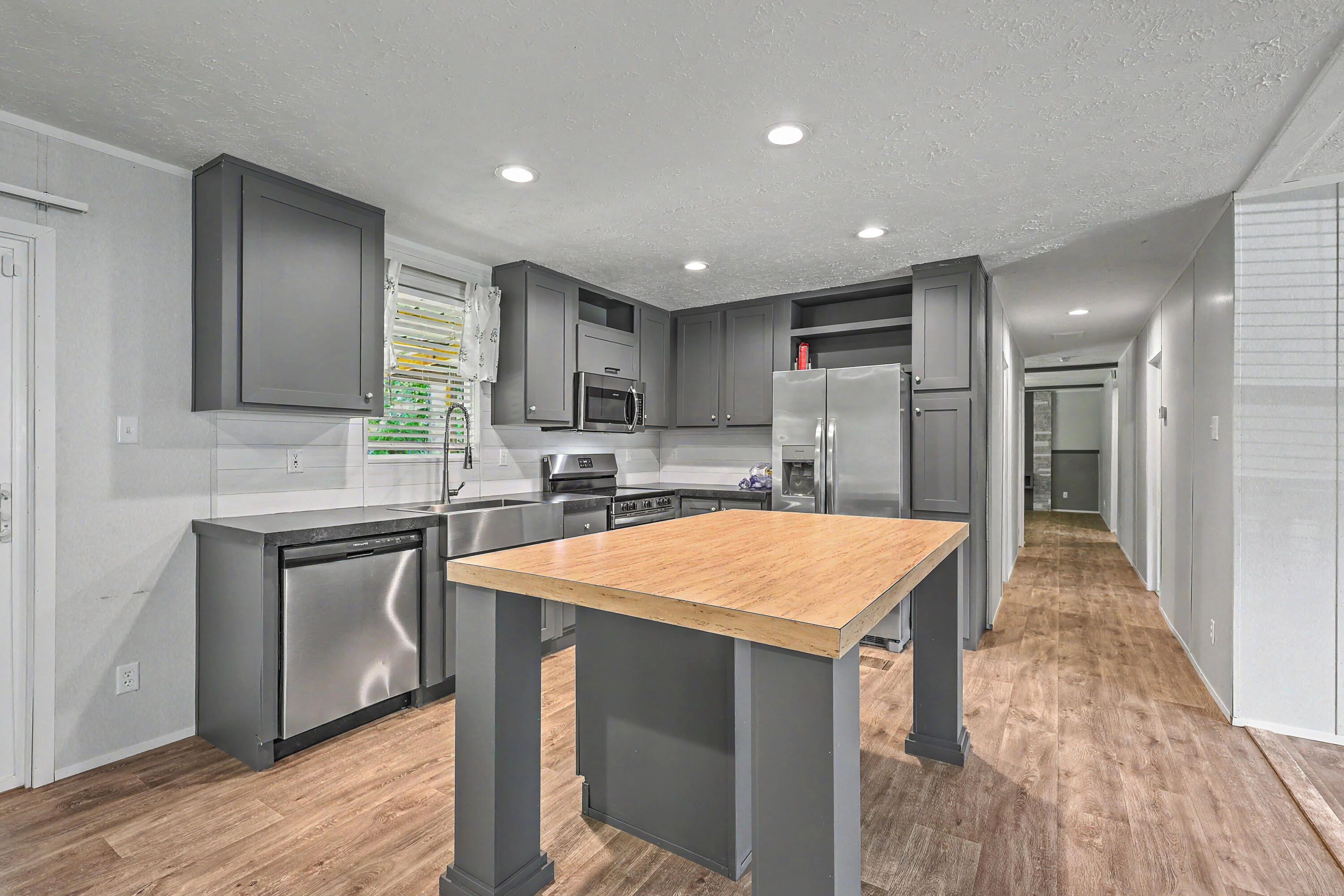 714 Rosa Place, Moncks Corner, SC 29461 — photo 2