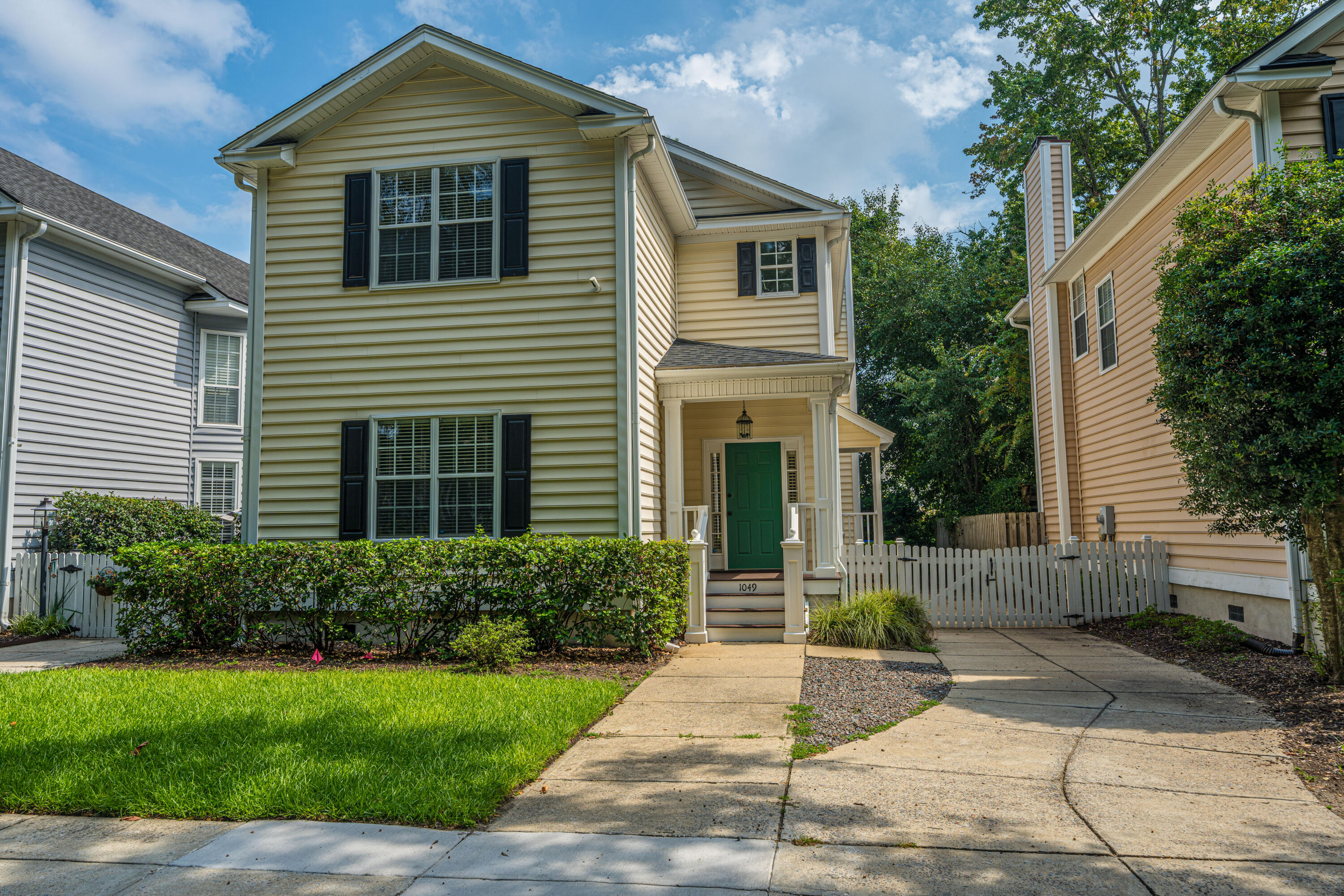 1049 Mathis Ferry Road — photo