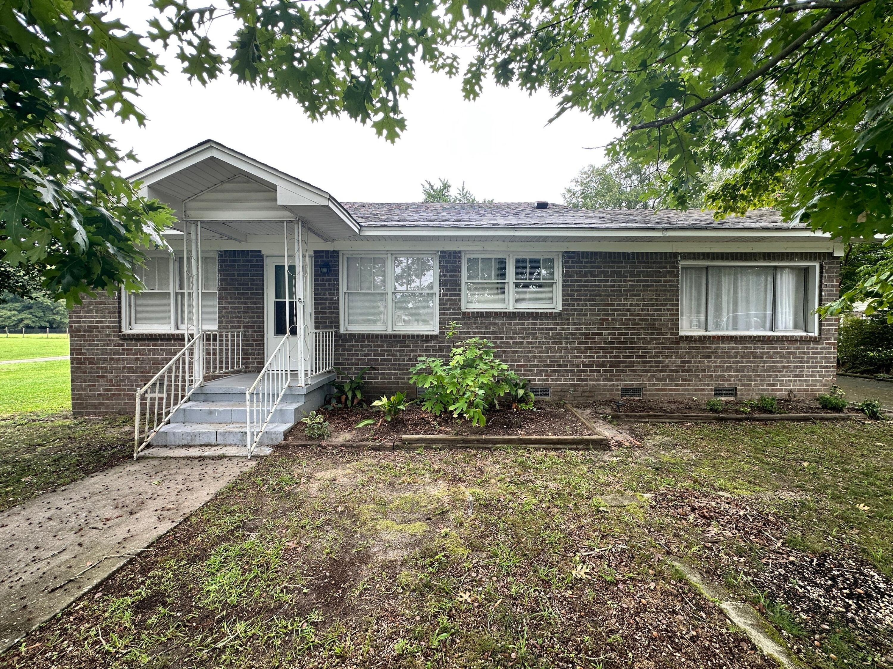 106 Roosevelt Drive — photo