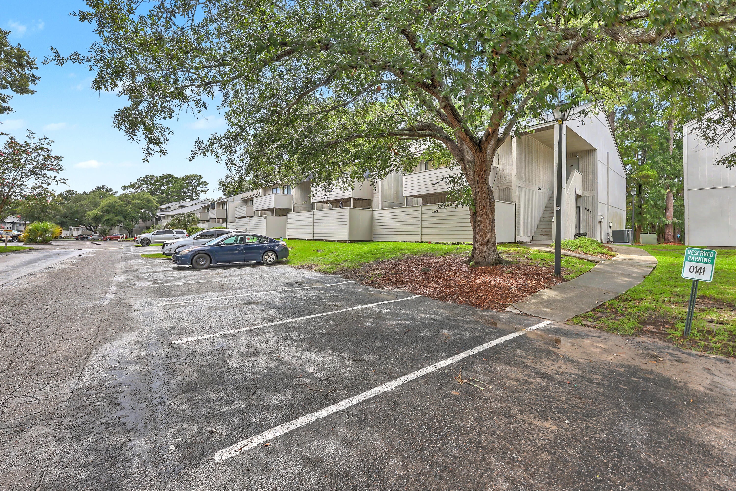 806 Greenmeadow Drive — photo