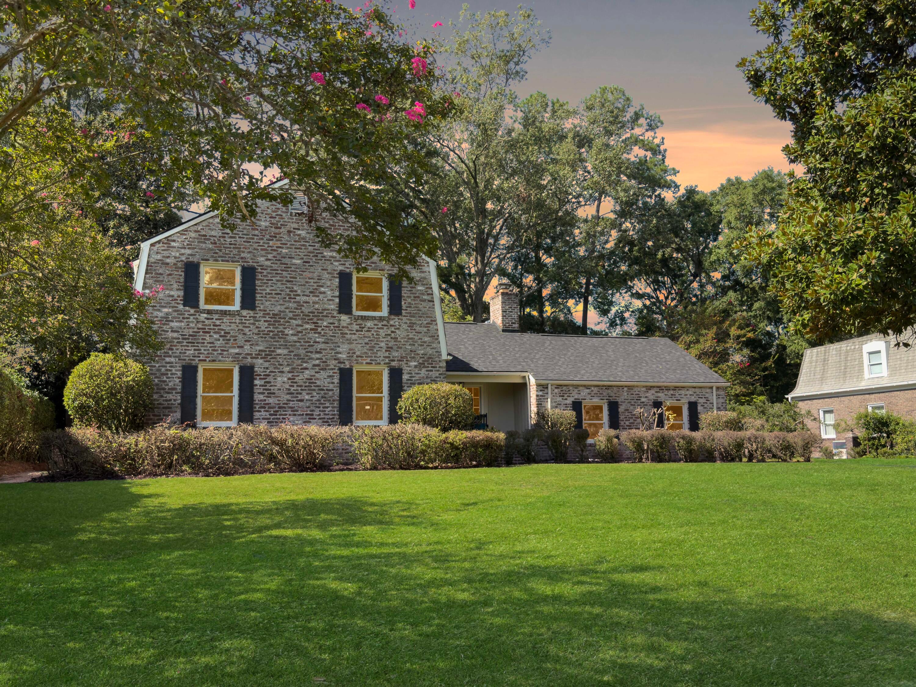 104 Lakeview Drive — photo