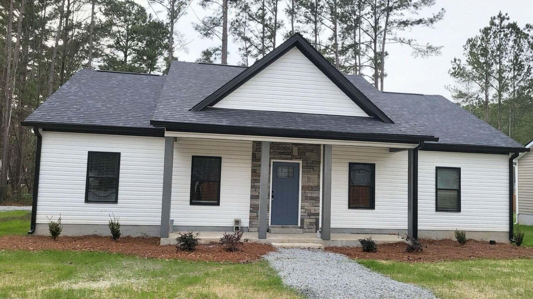33 Clara Court — photo