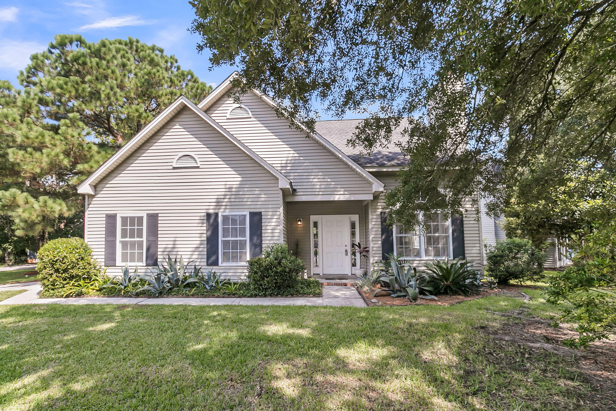 339 Mount Royall Drive — photo