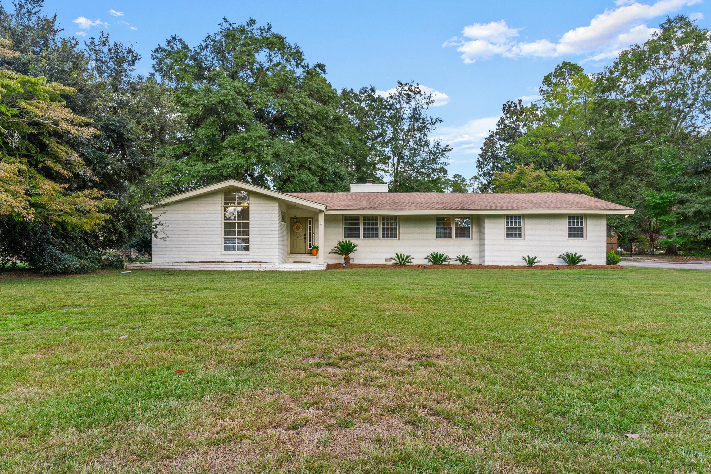 1420 Tolly Ganly Circle — photo