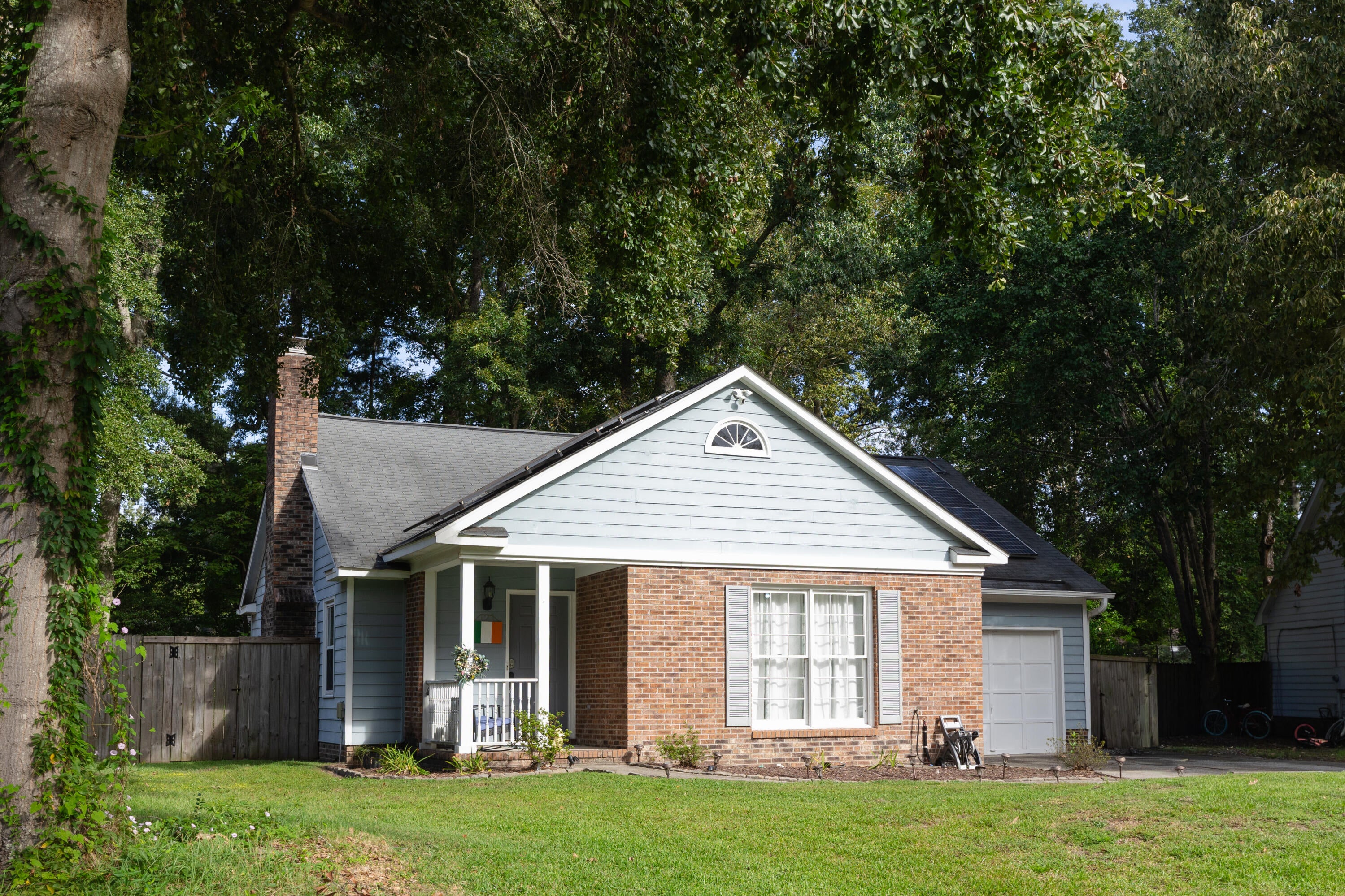 121 Mill Pond Court — photo