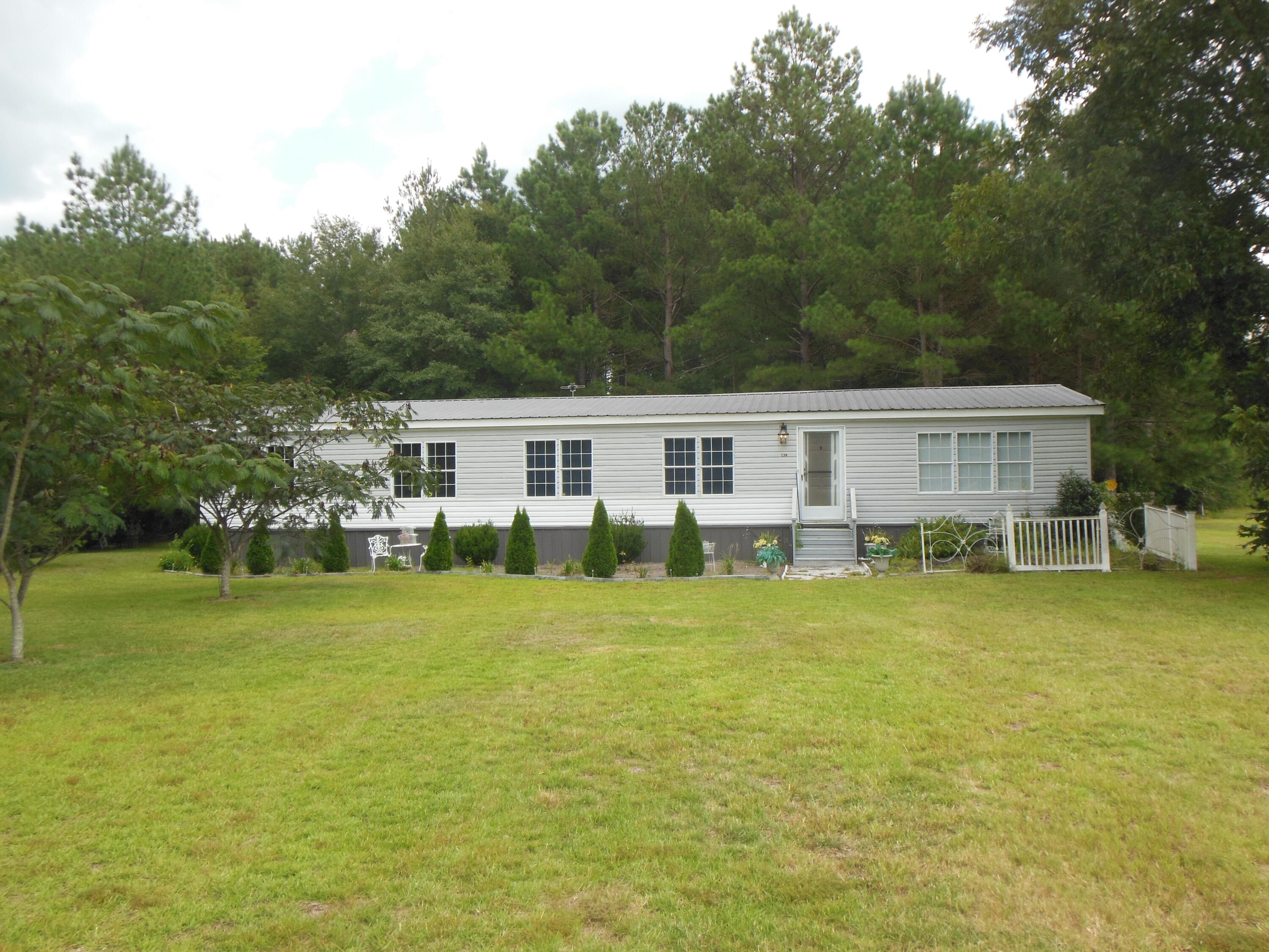 138 Winewood Drive — photo