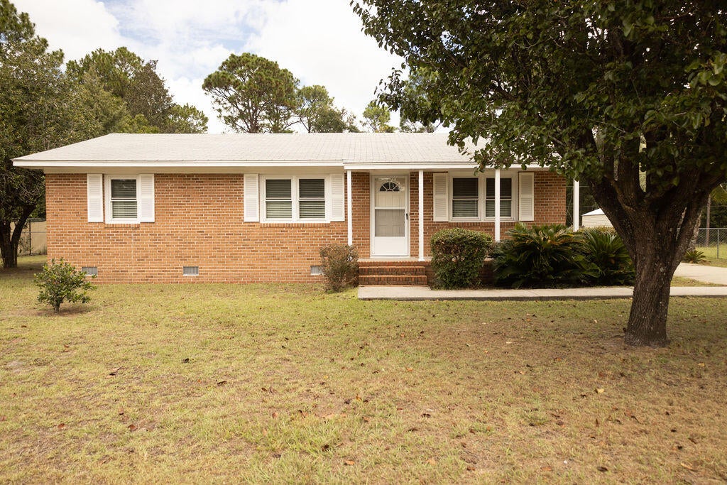 227 Carolina Circle — photo