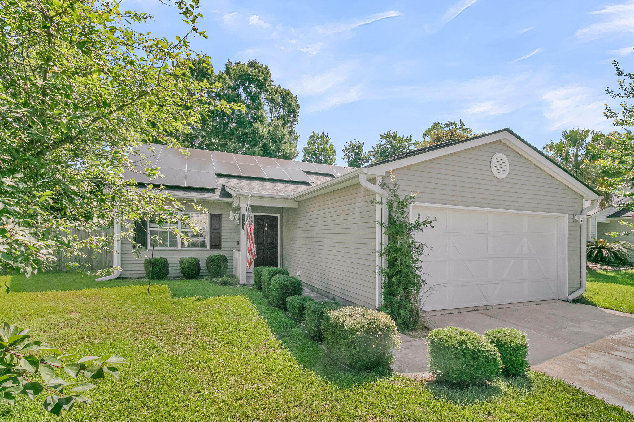 110 Creek Bend Drive — photo