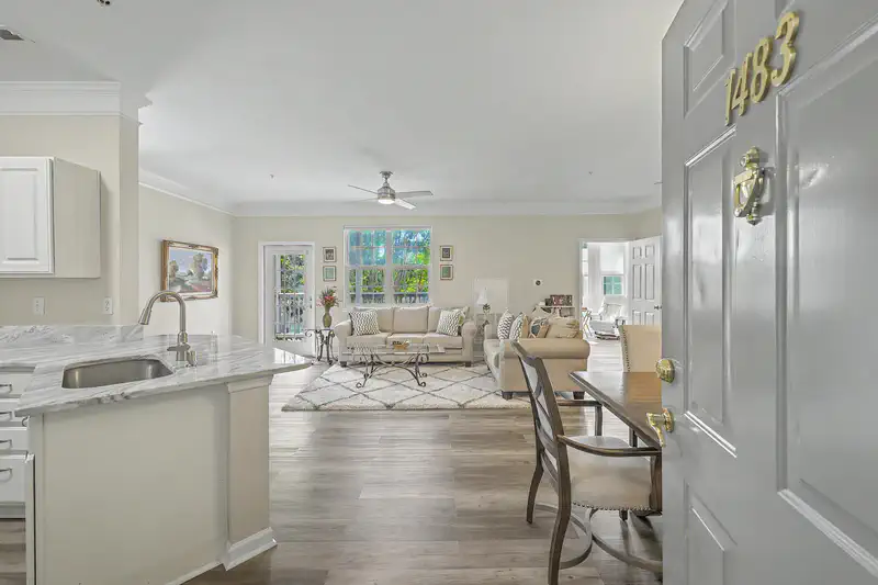 1483 Cambridge Lakes Drive Unit 201C — photo