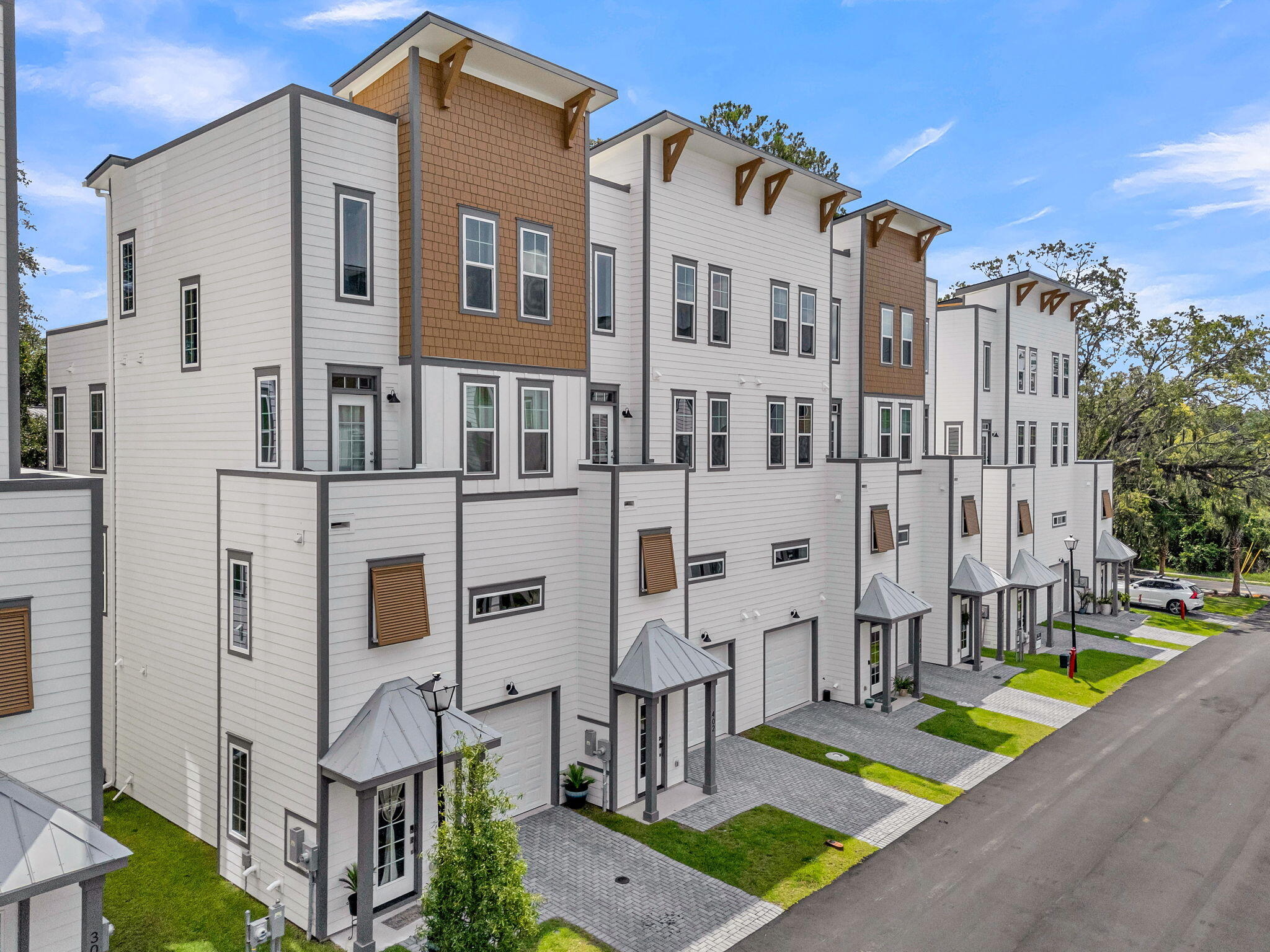1150 Valdosta Street 203 — photo
