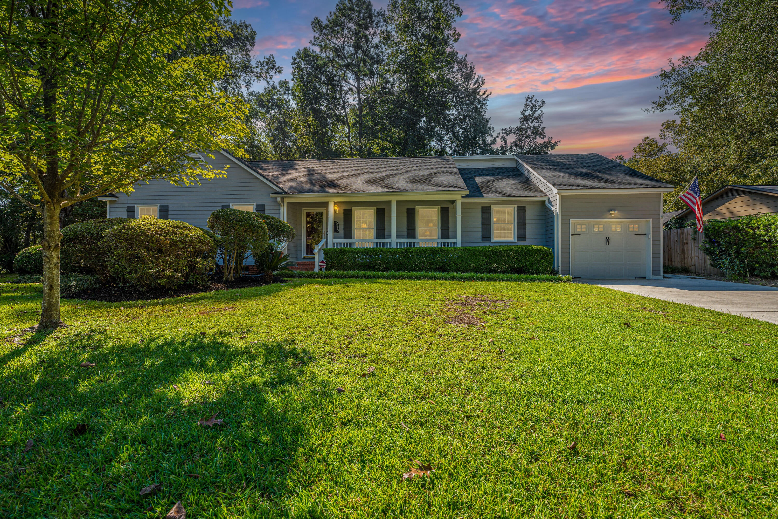 102 Huntington Circle — photo