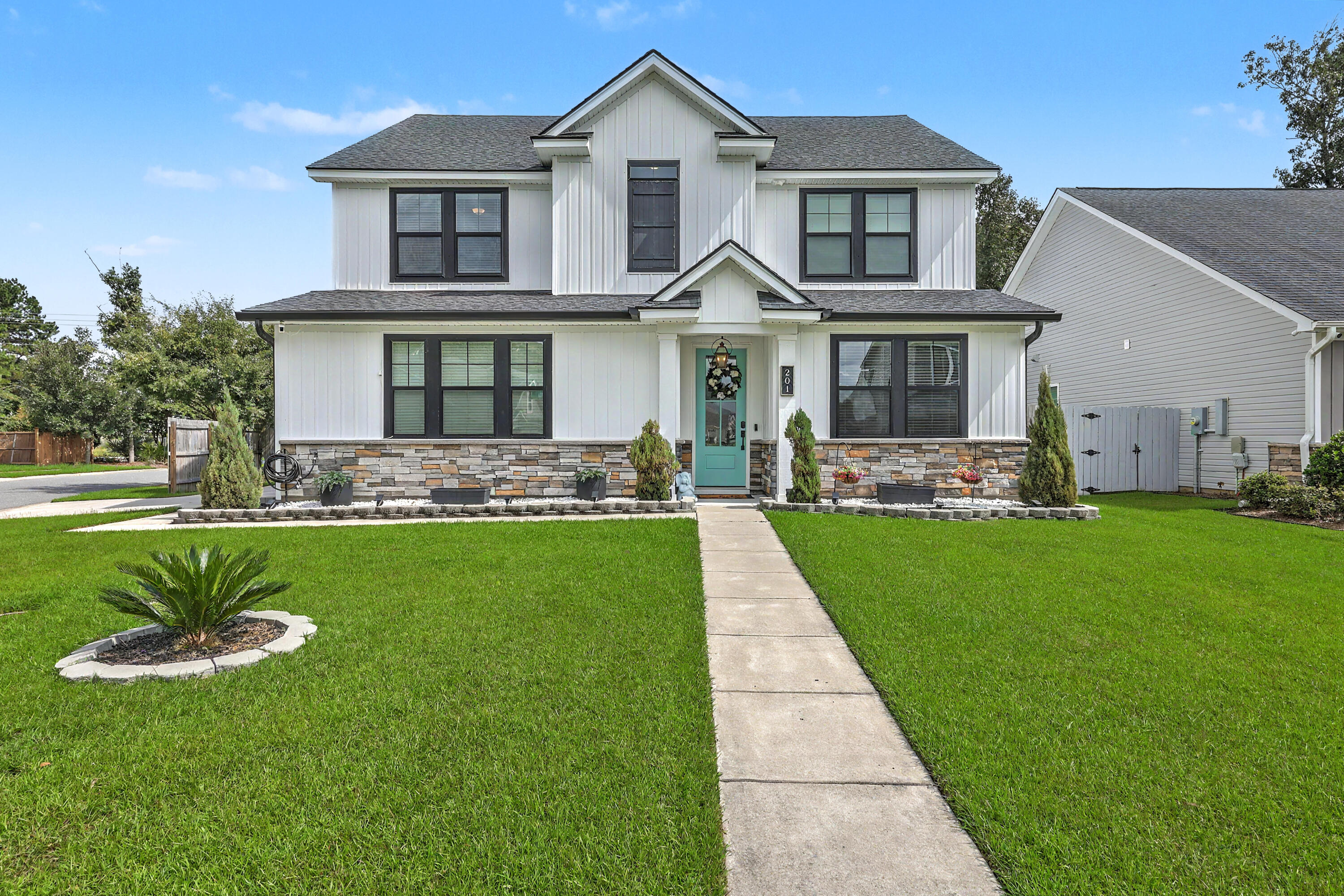201 Whirlaway Drive — photo