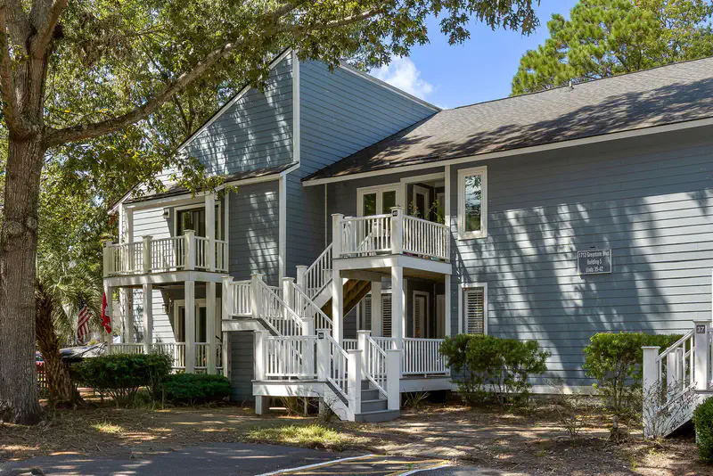 1713 Greystone Apt 36 — photo