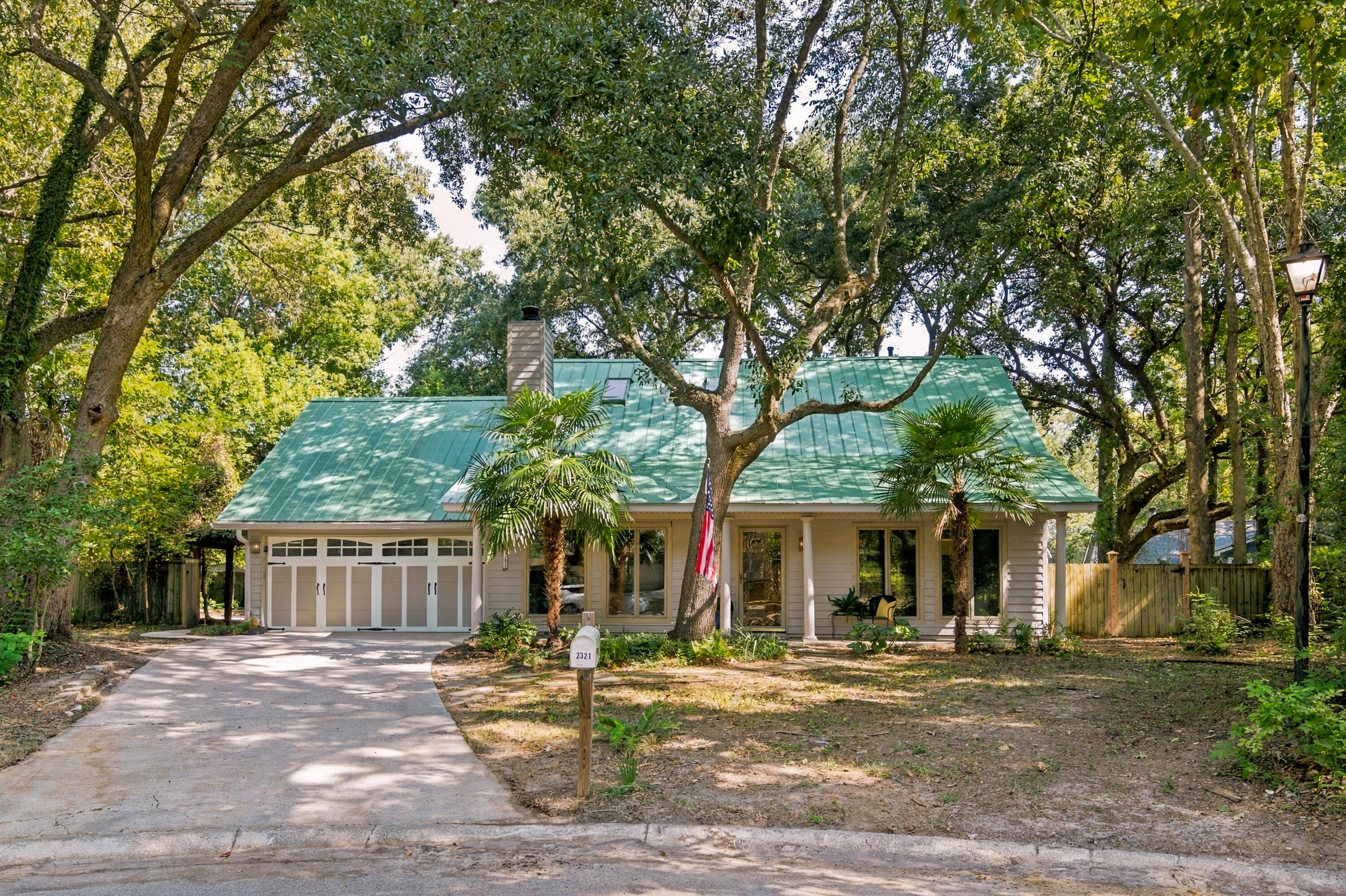 2321 Chairmaker Court — photo
