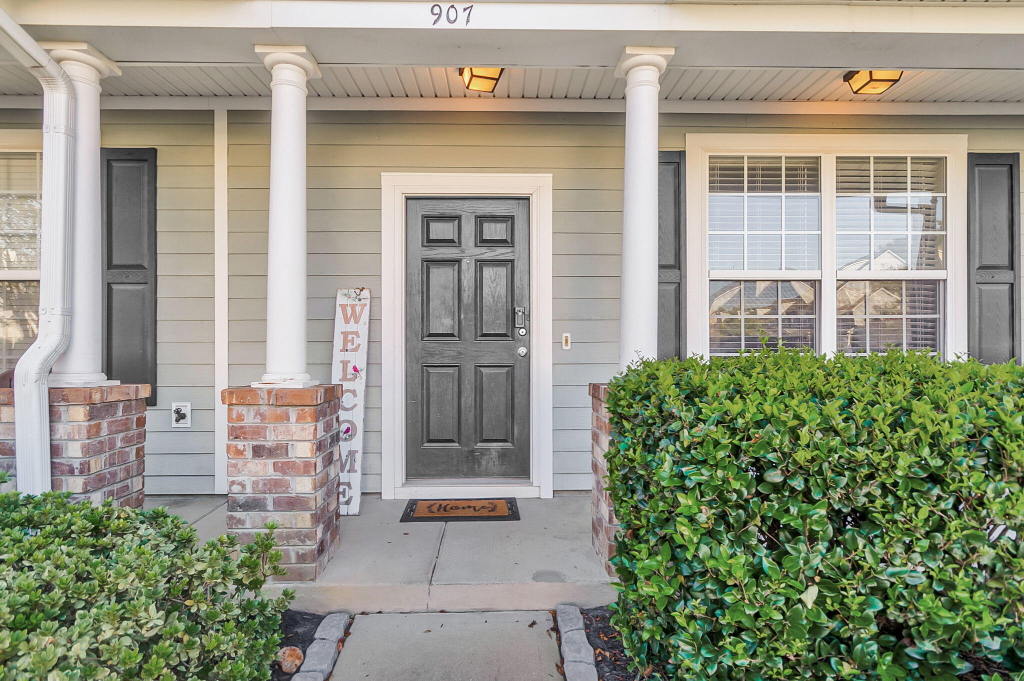 907 Hemingway Circle — photo