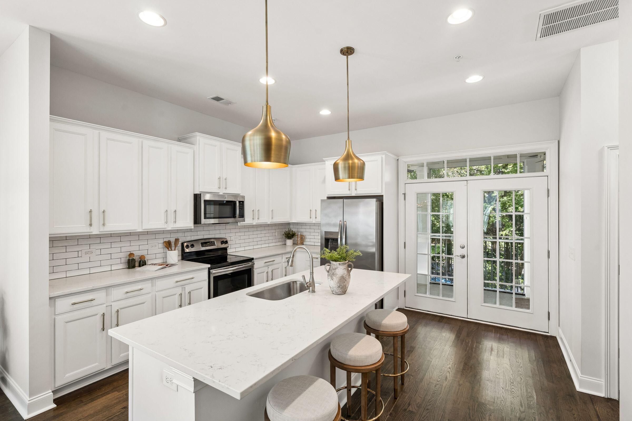 656 Coleman Boulevard Unit 707 — photo