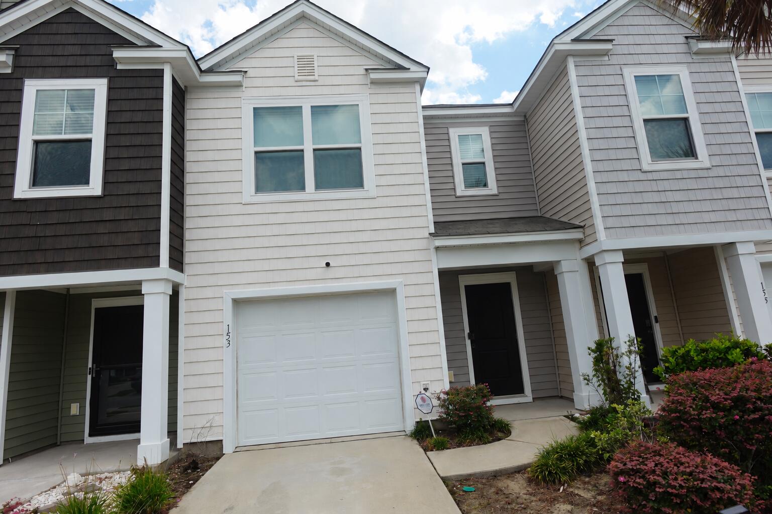 153 Rosefield Court — photo