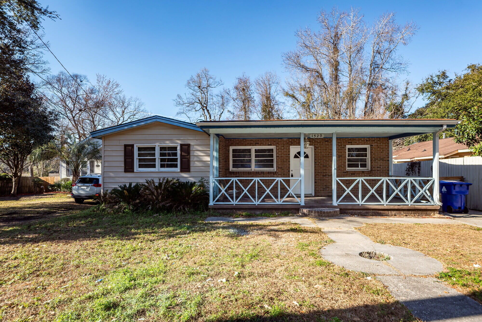 1520 N Avalon Circle — photo