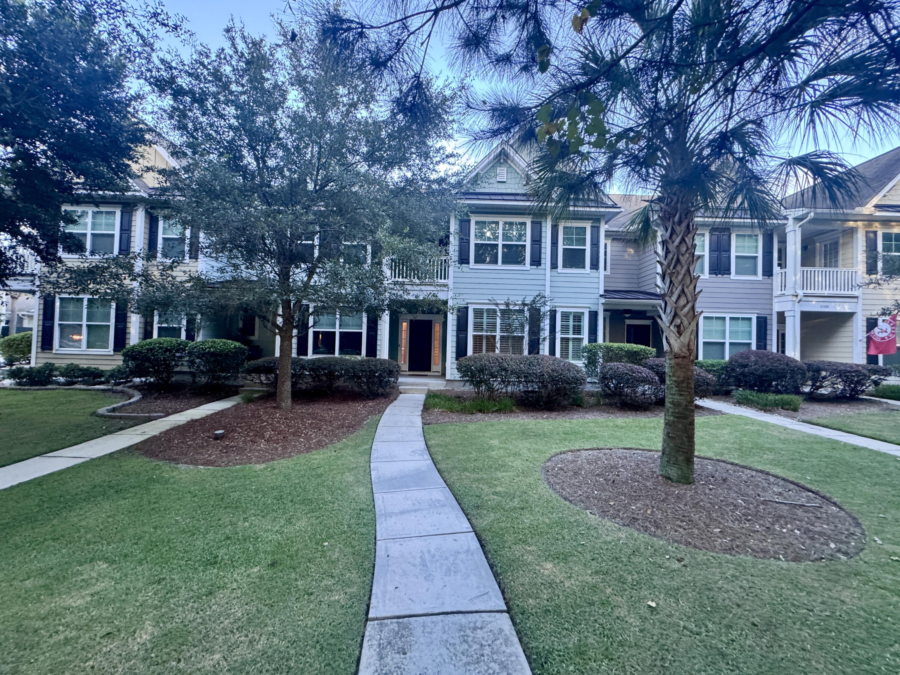 2108 Promenade Court — photo