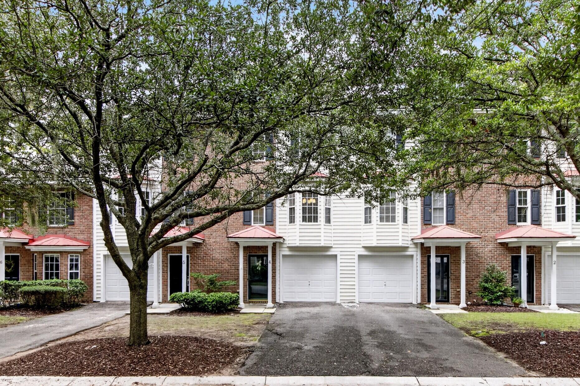 4008 Radcliffe Place Drive Unit 4 Unit M-4 — photo