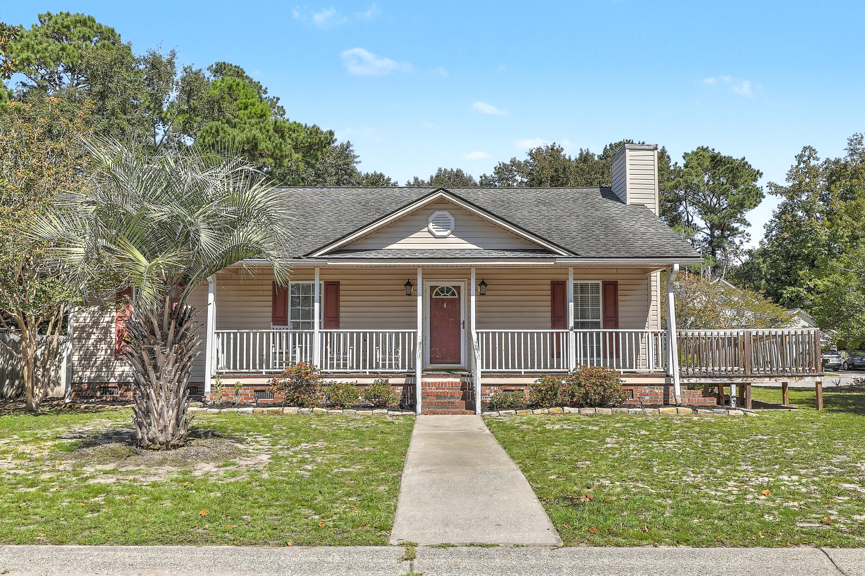 1186 Redbud Court — photo