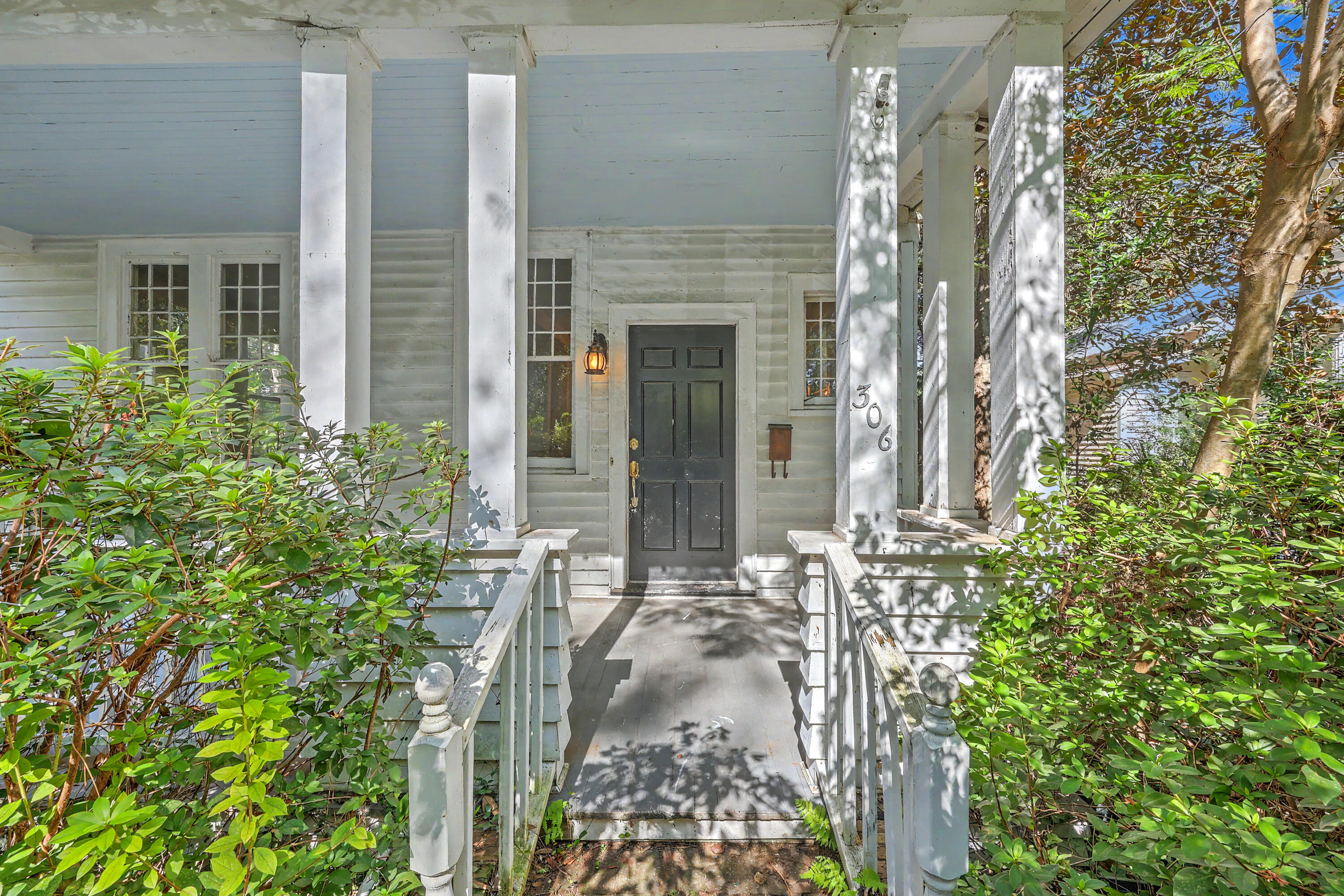 306 S Main Street — photo