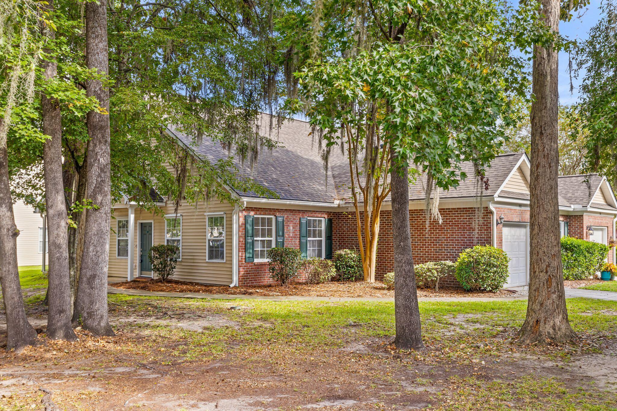 102 Larissa Drive — photo