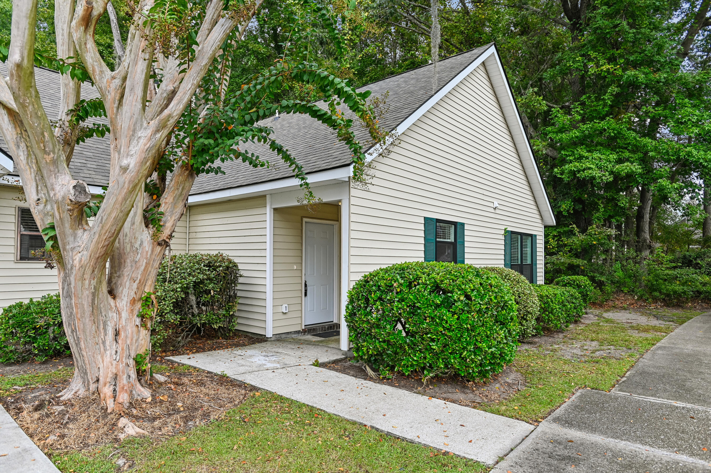 905 Burnley Road Unit D — photo