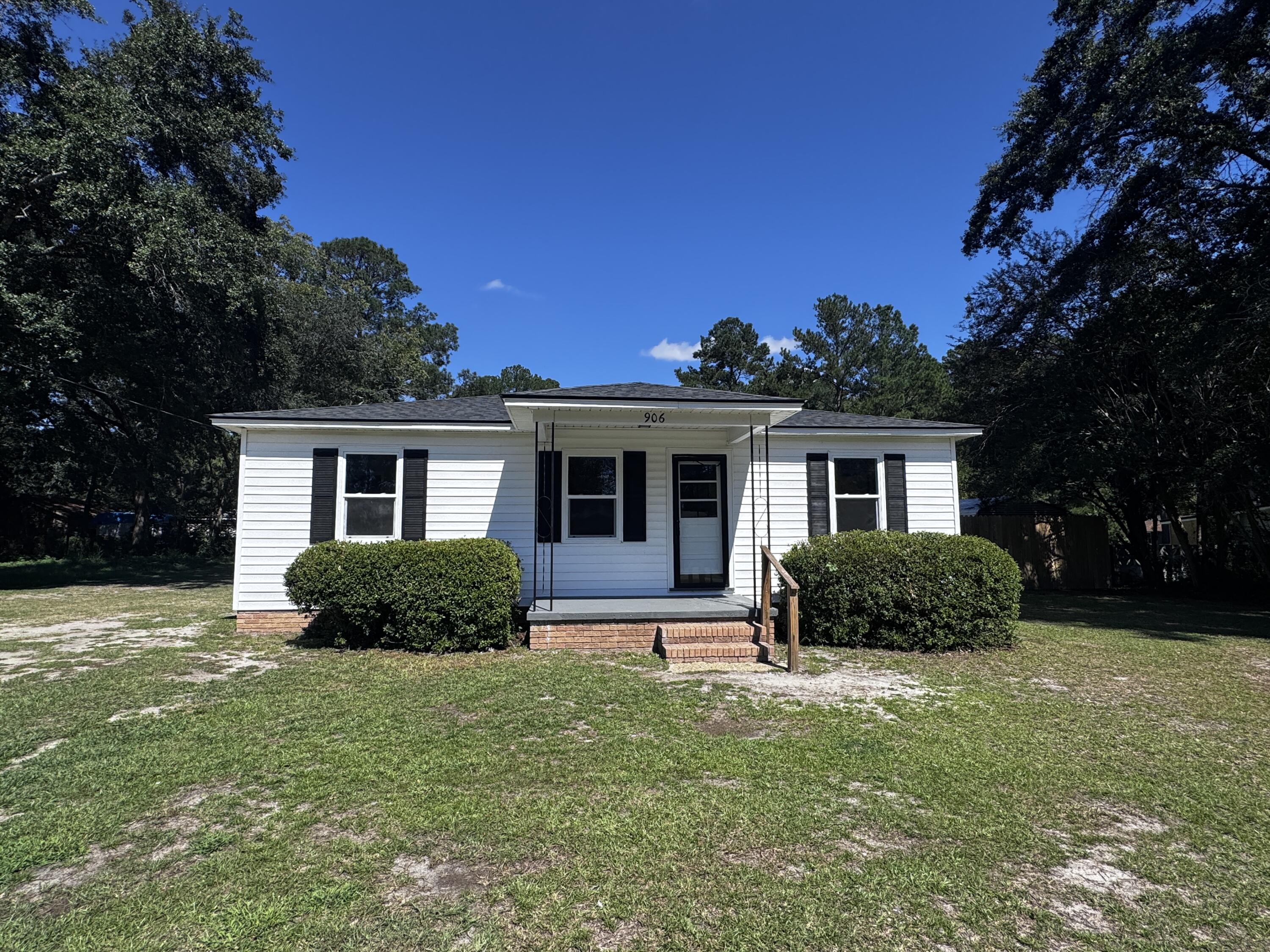 906 Poplar Street — photo