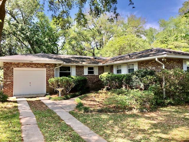 1737 Somerset Circle — photo