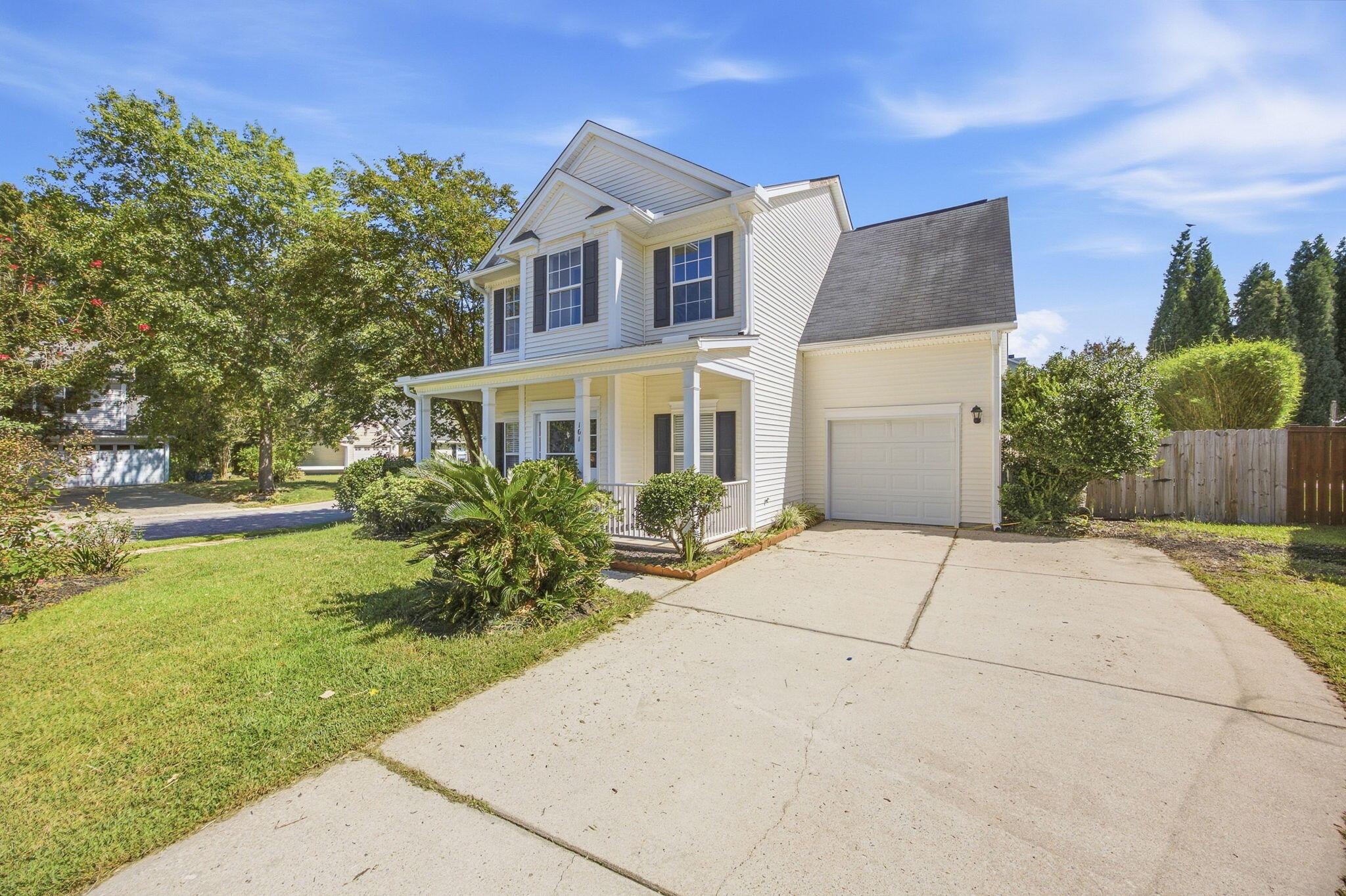 101 Rockdale Lane — photo