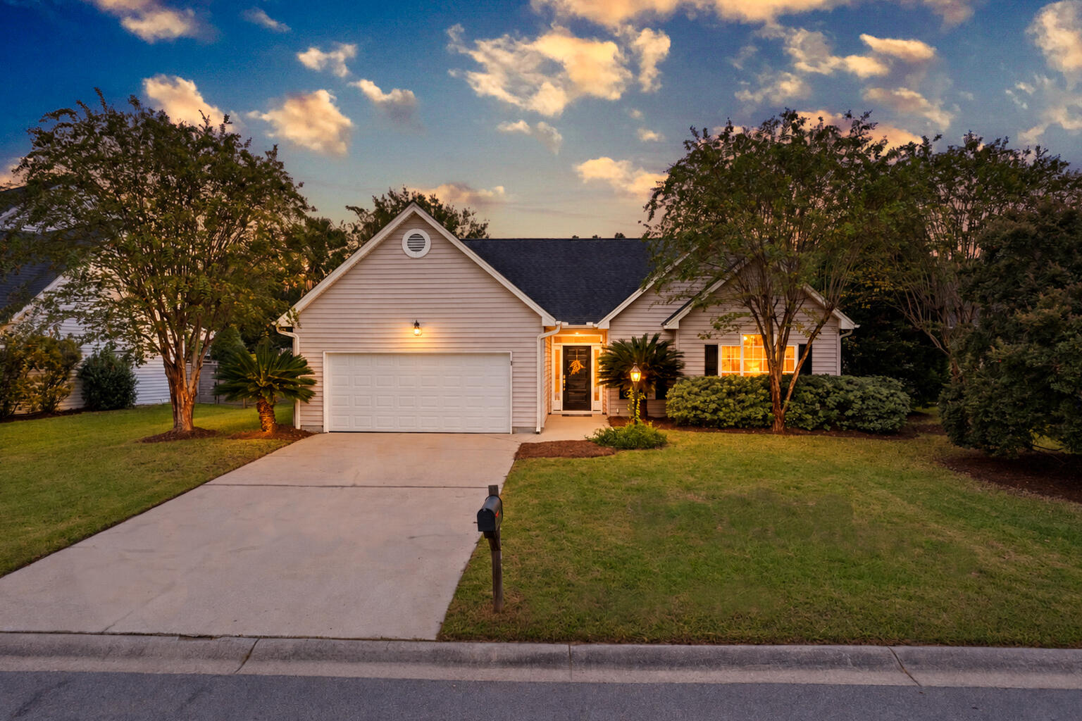 1541 Glen Erin Drive — photo