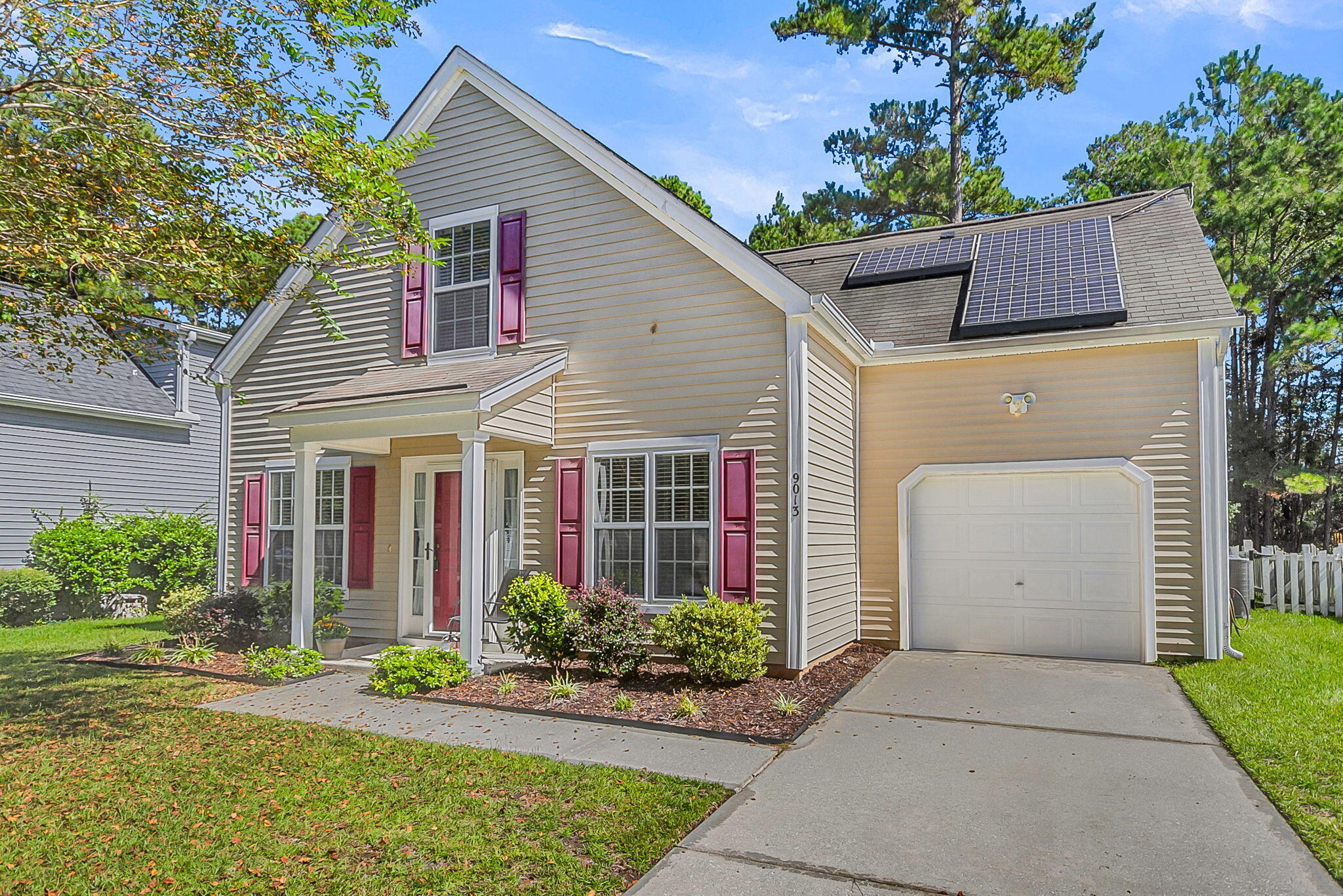 9013 Robins Nest Way — photo