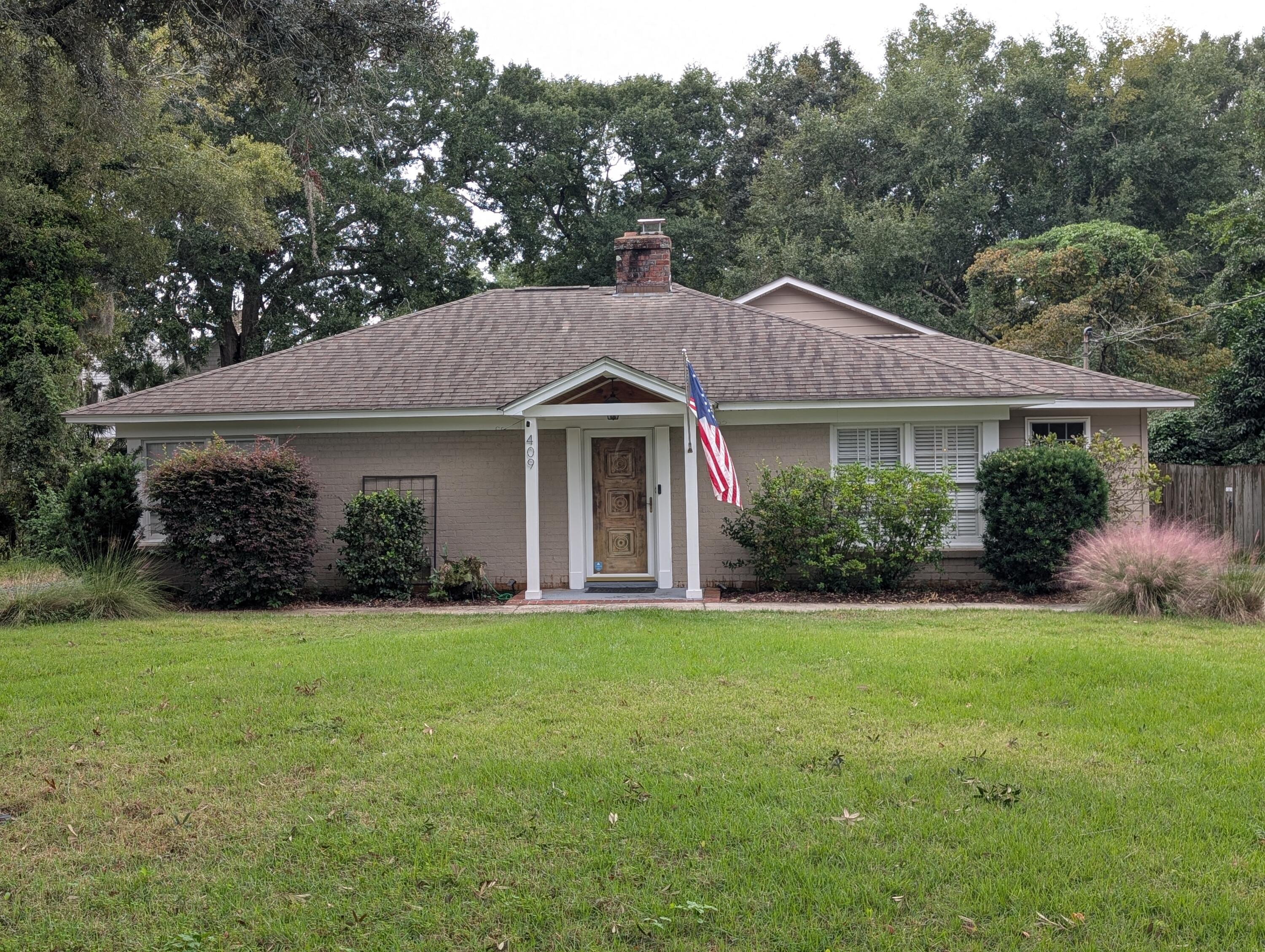 409 Shannon Drive — photo