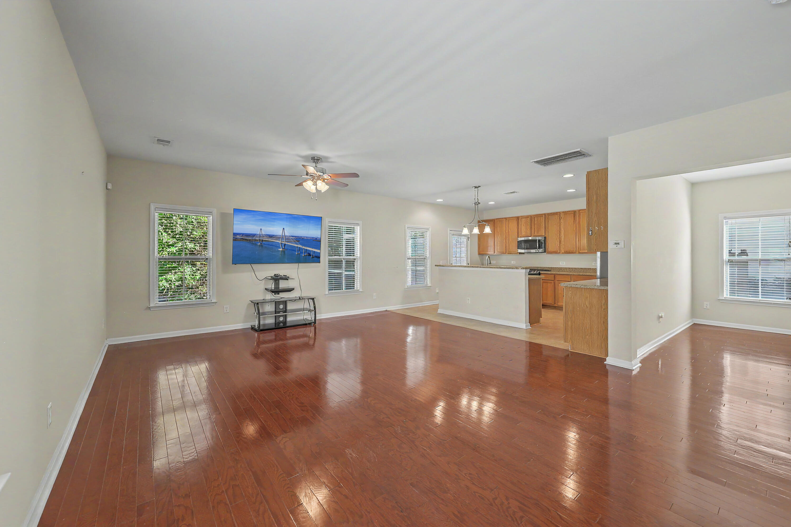 3804 Annapolis Way — photo