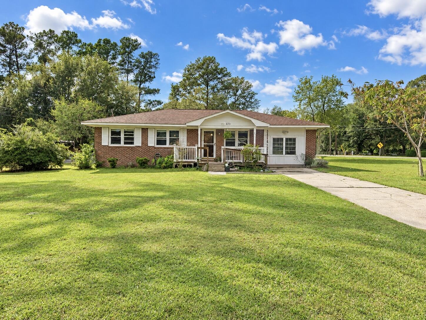 419 Forest Circle — photo