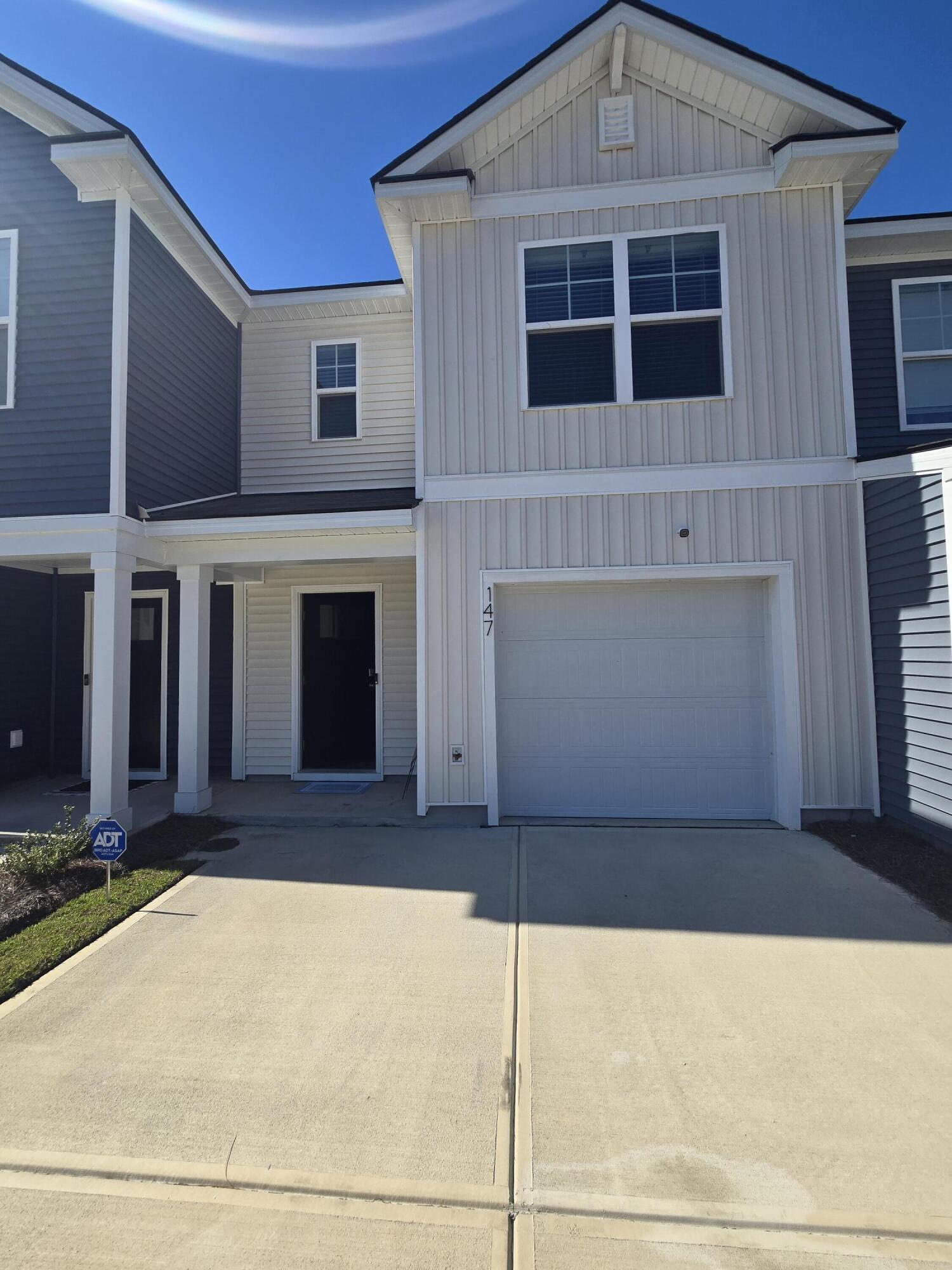147 Haventree Court — photo